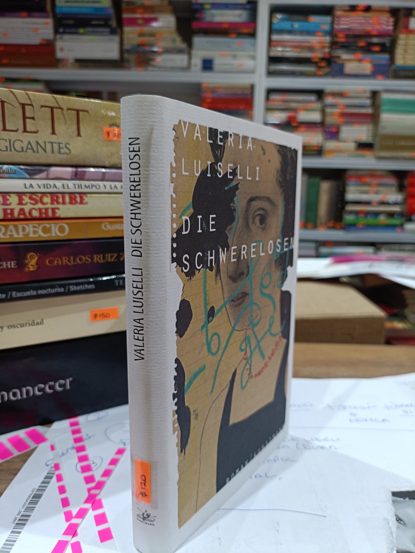 VALERIA LUISELLI POR DIE SCHWERELOSEN USADO NOVELA JUAREZ 515