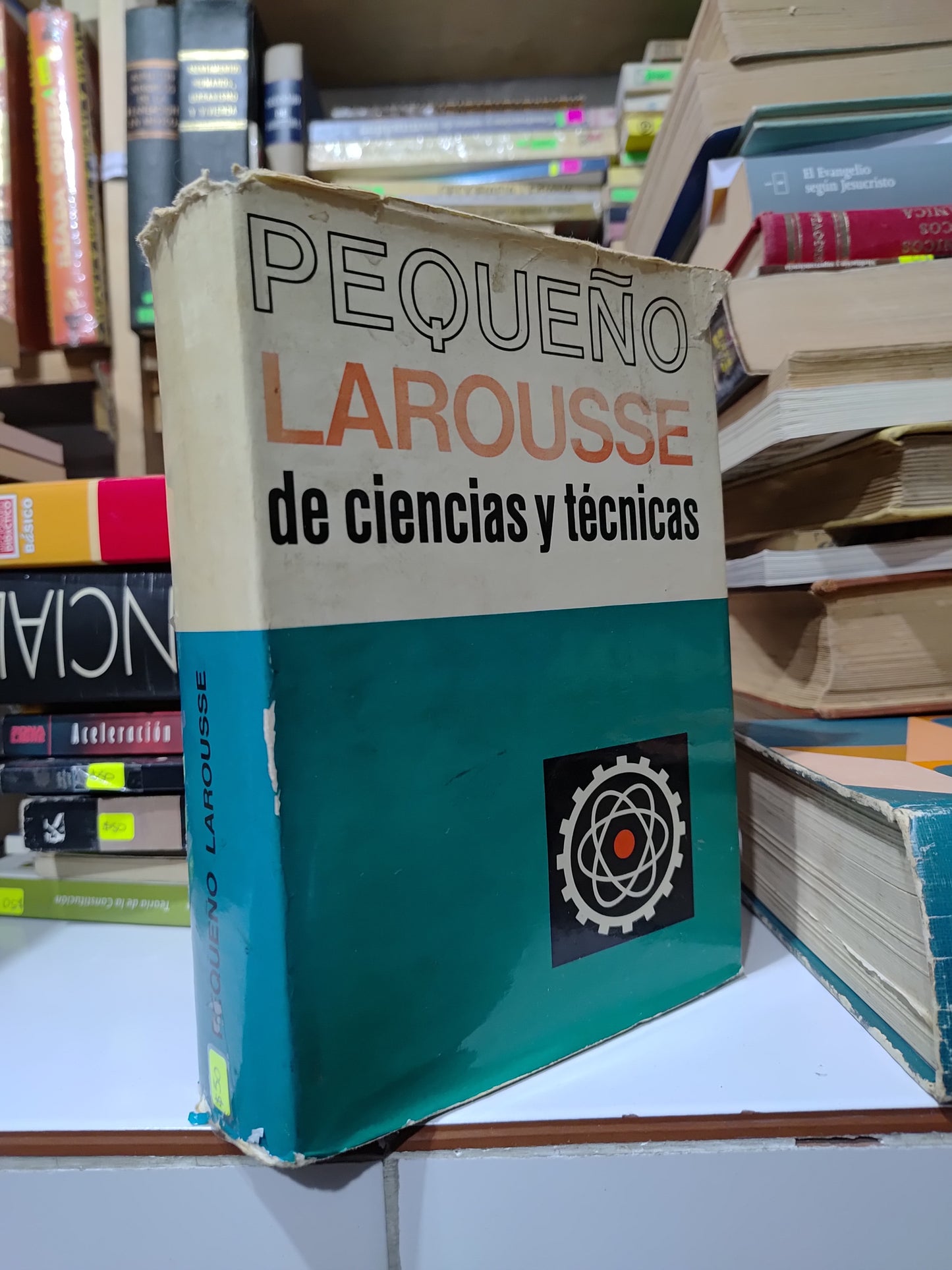 PEQUEÑO LAROUSSE DE CIENCIAS Y TECNICAS USADO MATEMÁTICAS JUAREZ 507
