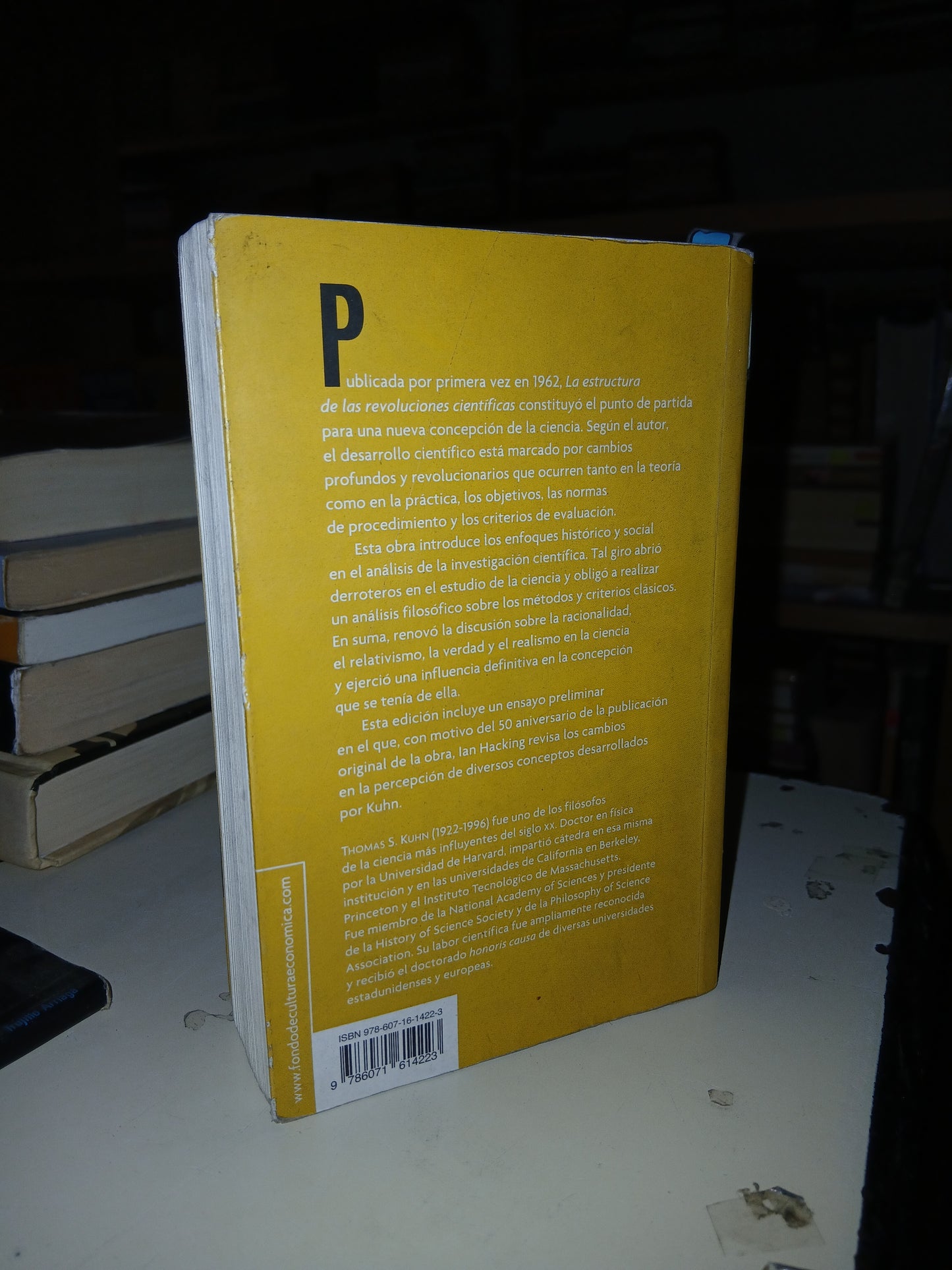 LA ESTRUCTURA DE LAS REVOLUCIONES CIENTÍFICAS POR THOMAS S. KUHN USADO CIENCIA LITERARIO 207