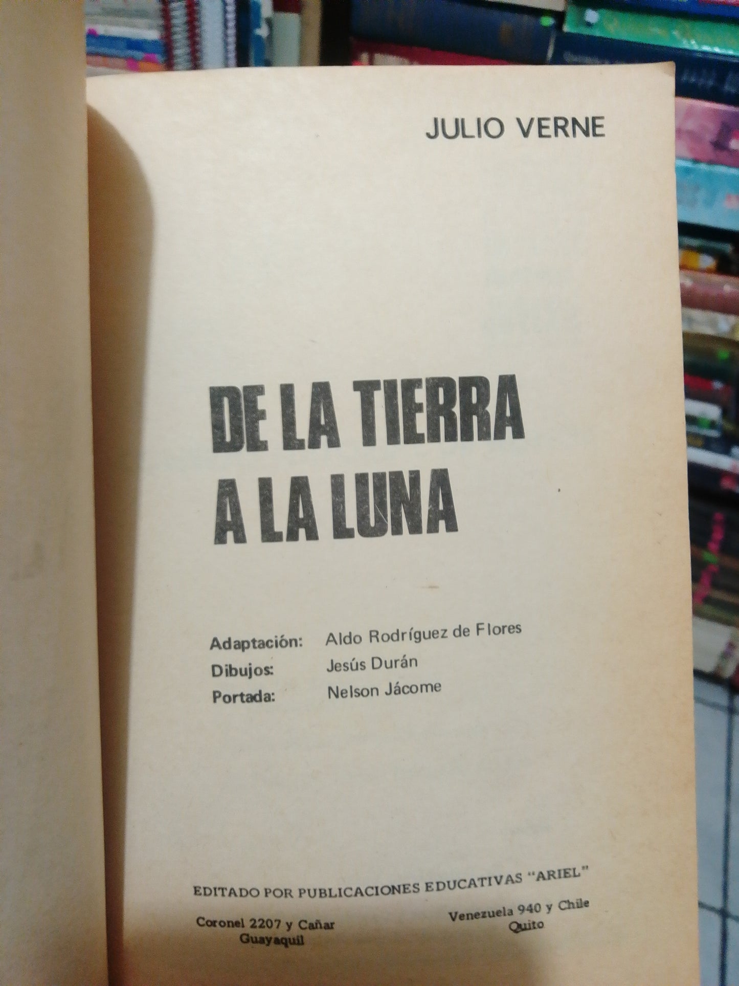 DE LA TIERRA A LA LUNA POR JULIO VERNE USADO NOVELA JUÁREZ