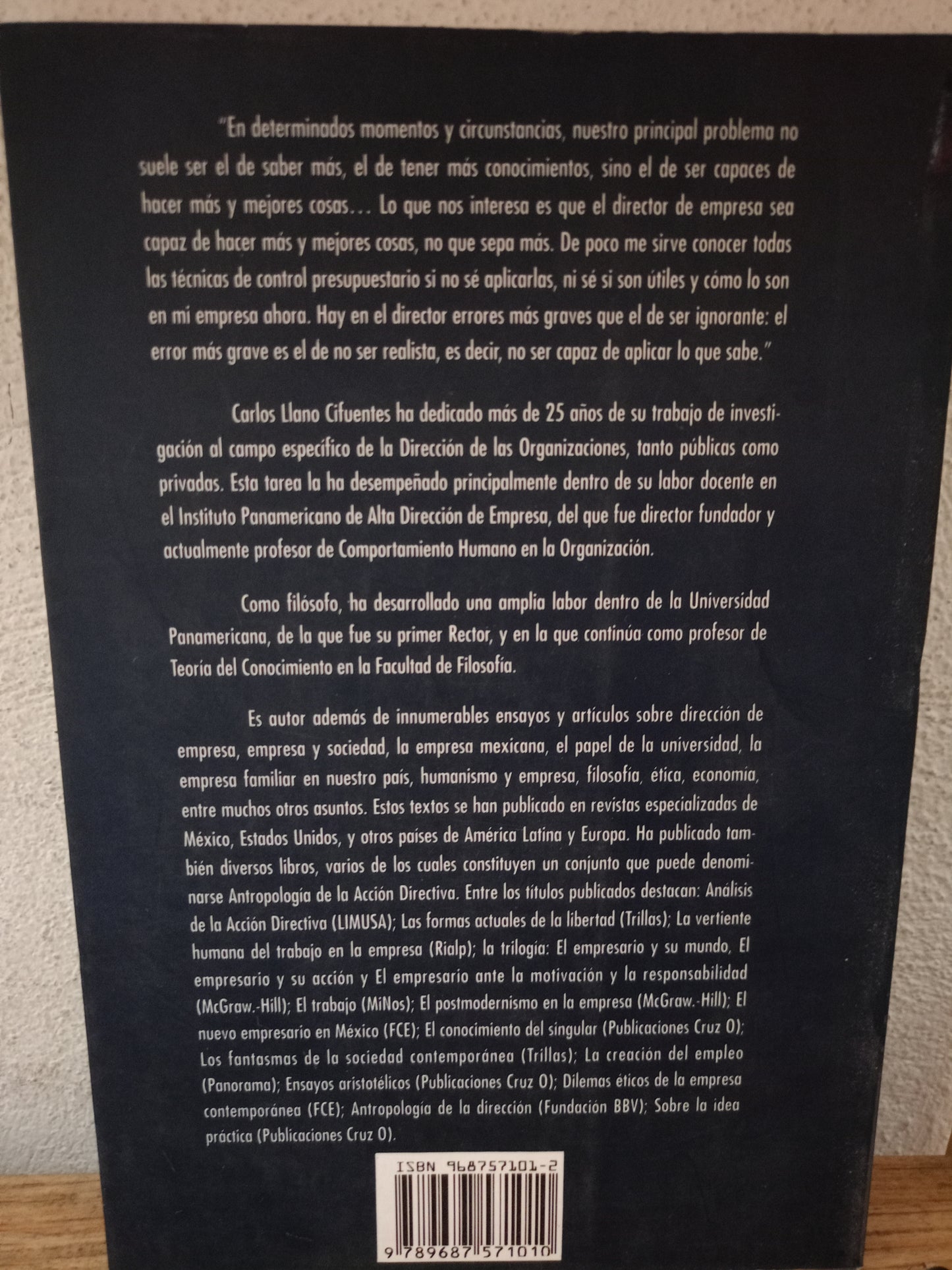 LA ENSEÑANZA DE LA DIRECCIÓN Y EL MÉTODO DEL CASO POR CARLOS LLANO CIFUENTES USADO EDUCACIÓN LITERARIO 305