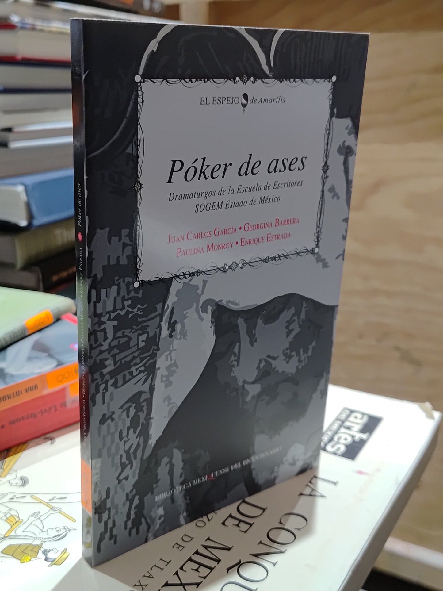 POKER DE ASES POR VARIOS AUTORES USADO NOVELAS JUAREZ 515