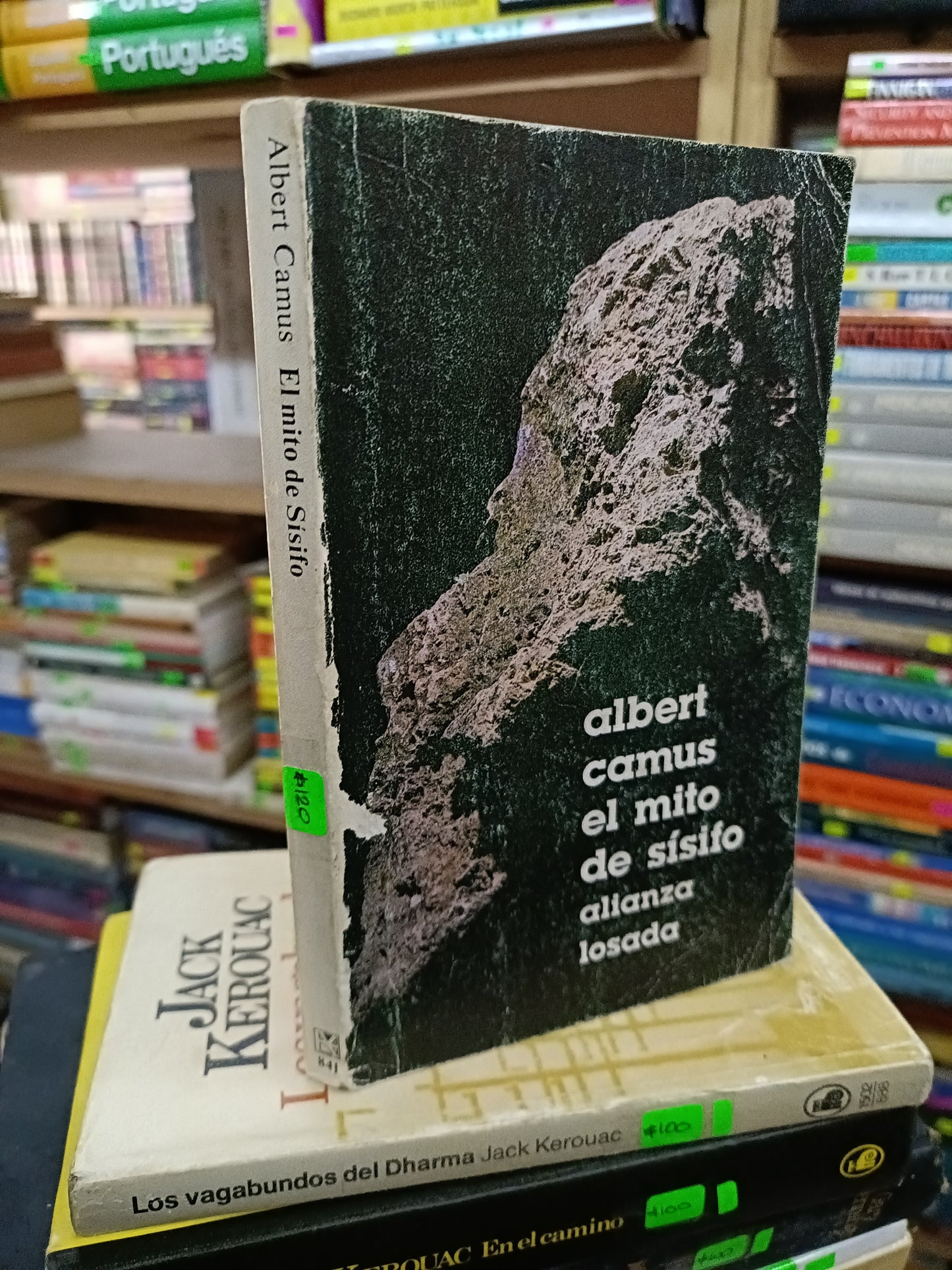 EL MITO DE SÍSIFO POR ALBERT CAMUS USADO NOVELA LITERARIO 207
