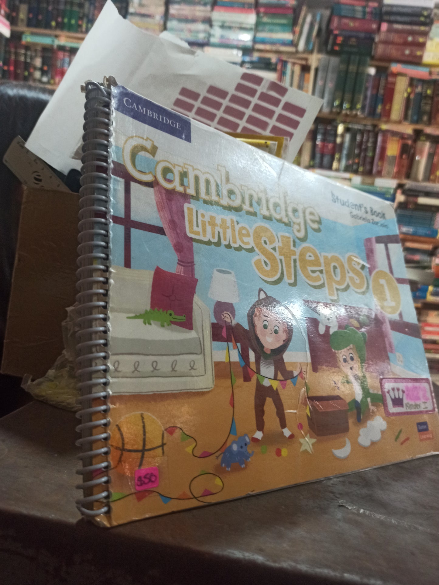CAMBRIDGE LITTLE STEPS 1 POR EDITORIAL CAMBRIDGE USADO IDIOMAS ALDAMA