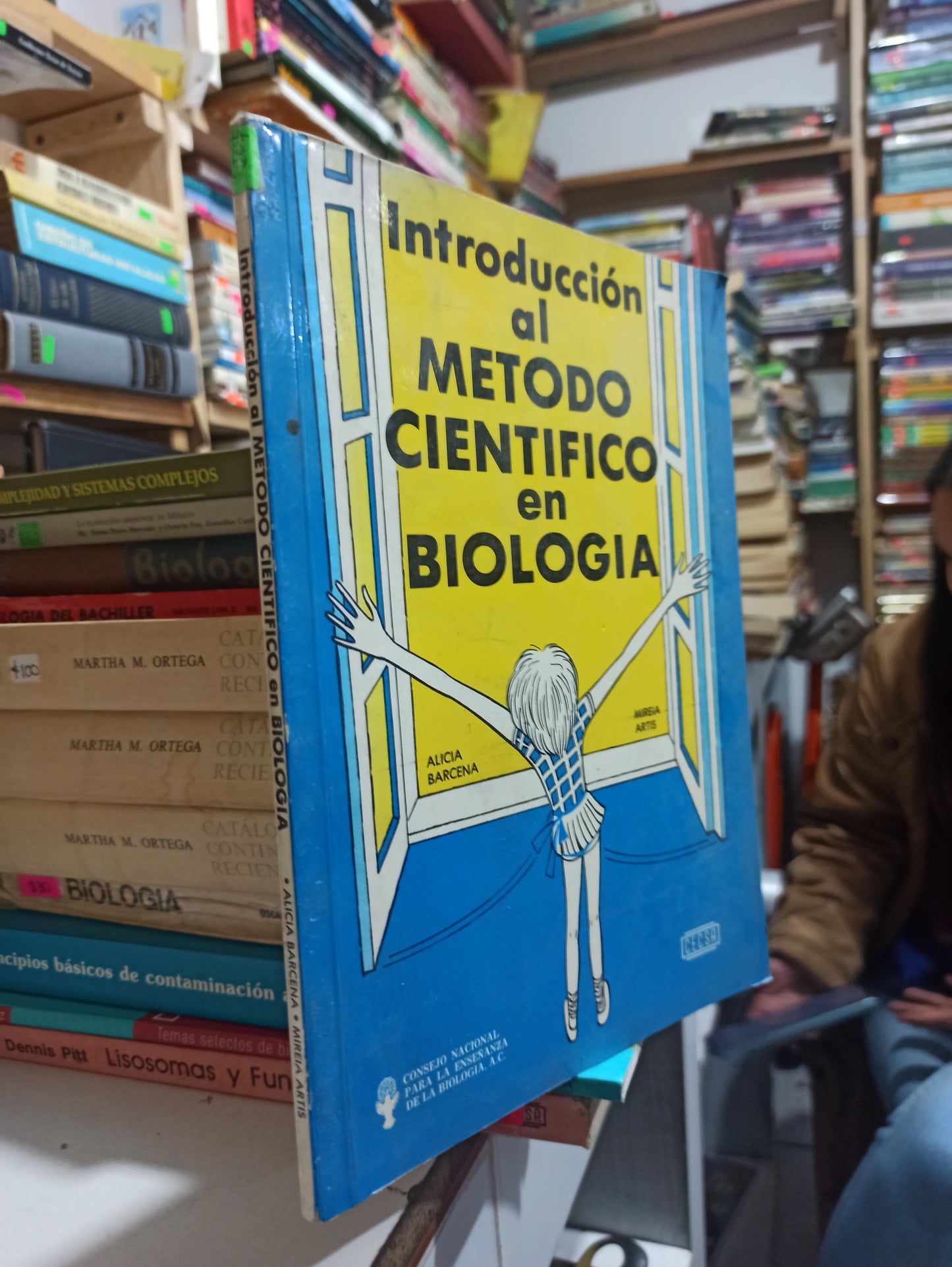 INTRODUCCION AL METODO CIENTIFICO EN BIOLOGIA POR ALICIA BARCENA USADO BIOLOGÍA JUÁREZ