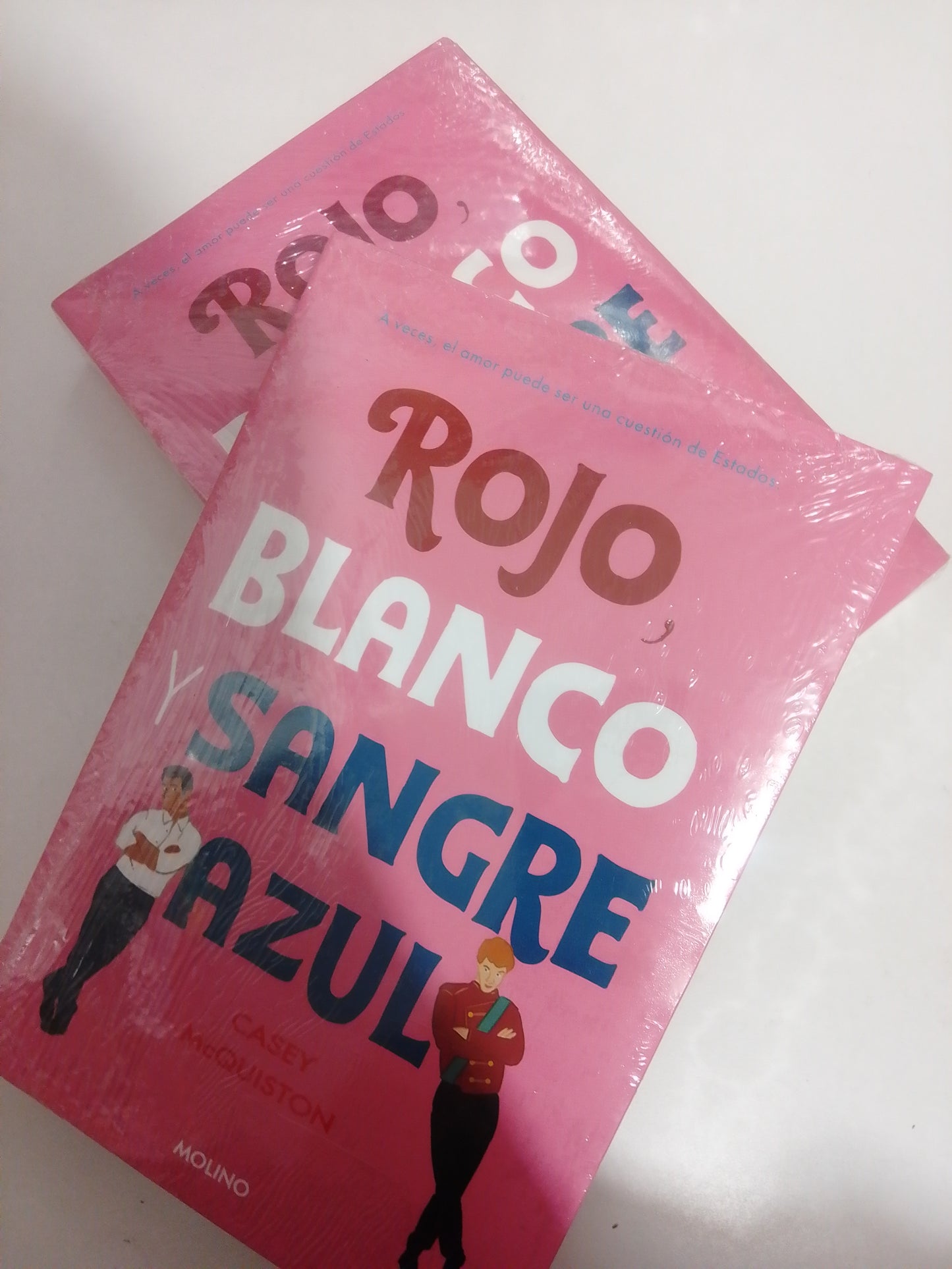 ROJO, BLANCO Y SANGRE AZUL POR CASEY MCQUISTON NUEVO JUAREZ