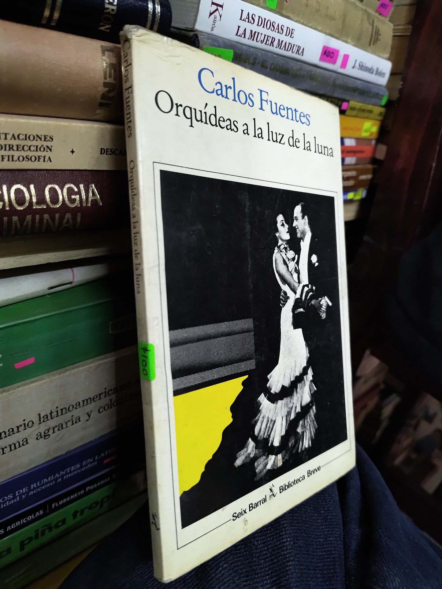 ORQUIDEAS A LA LUZ DE LA LUNA POR CARLOS FUENTES USADO NOVELAS LITERARIO 207