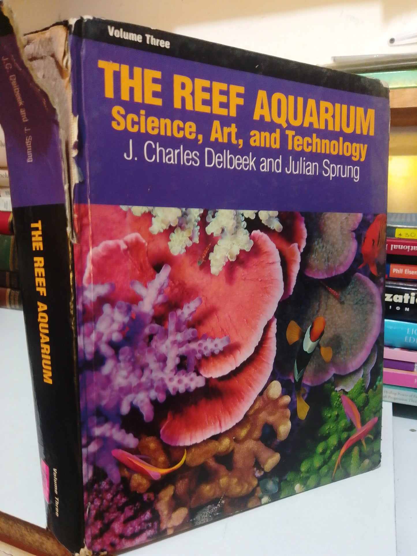 THE REEF AQUARIUM POR J. CHARLES DELBEEK USADO IDIOMAS JUAREZ
