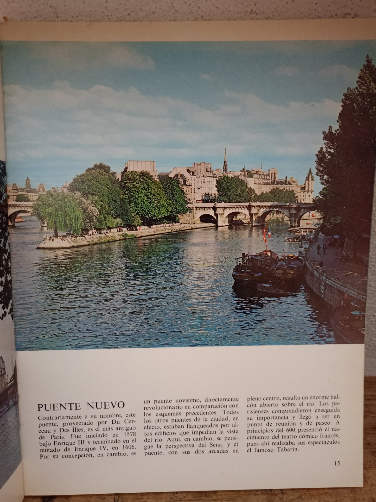 TODO PARÍS EN 130 FOTOCOLORS POR GIOVANNA MAGI USADO HISTORIA LITERARIO 305