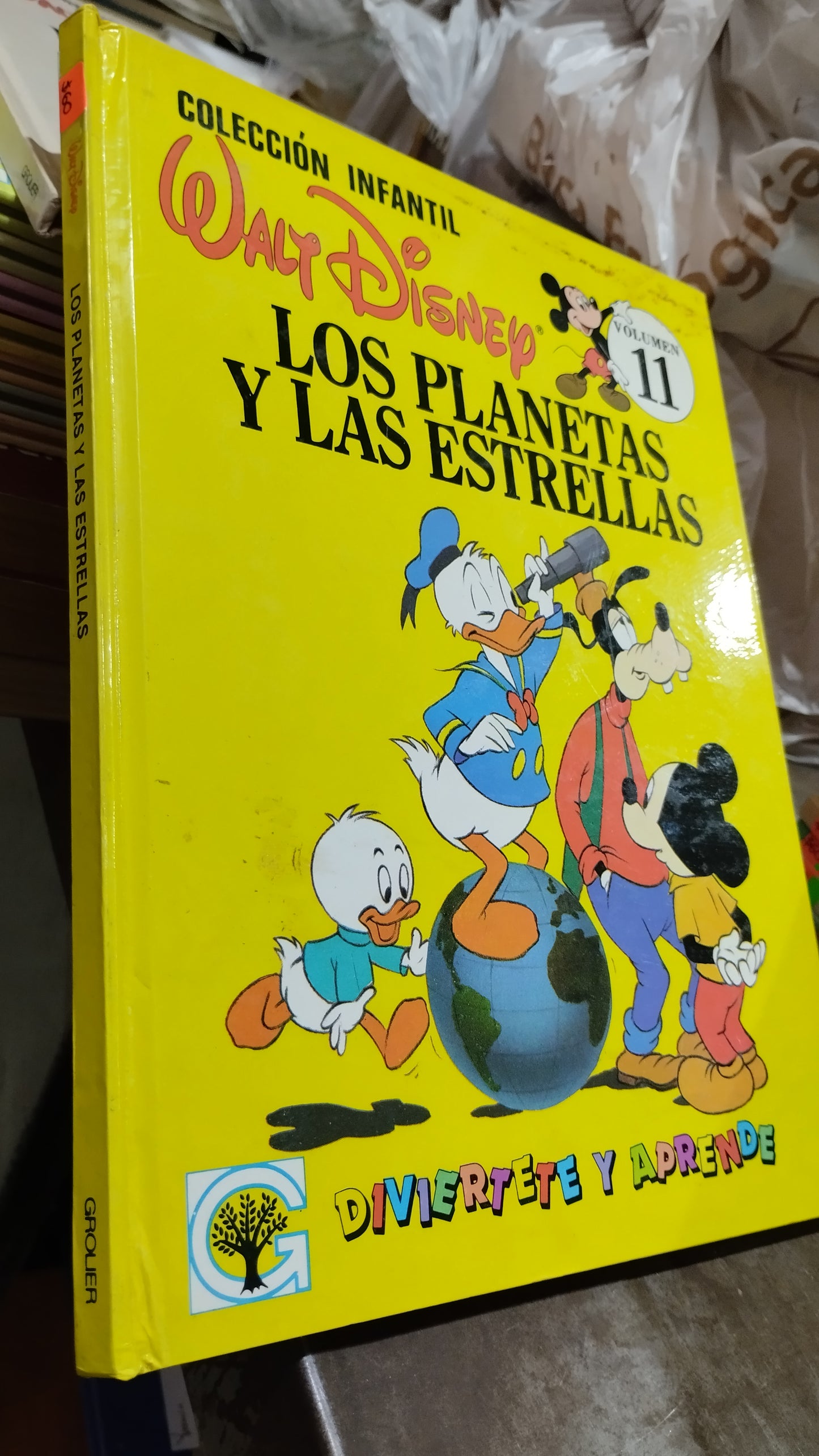 LOS PLANETAS Y LAS ESTRELLAS POR EDITORIAL GROLIER LIBRO USADO INFANTIL ALDAMA