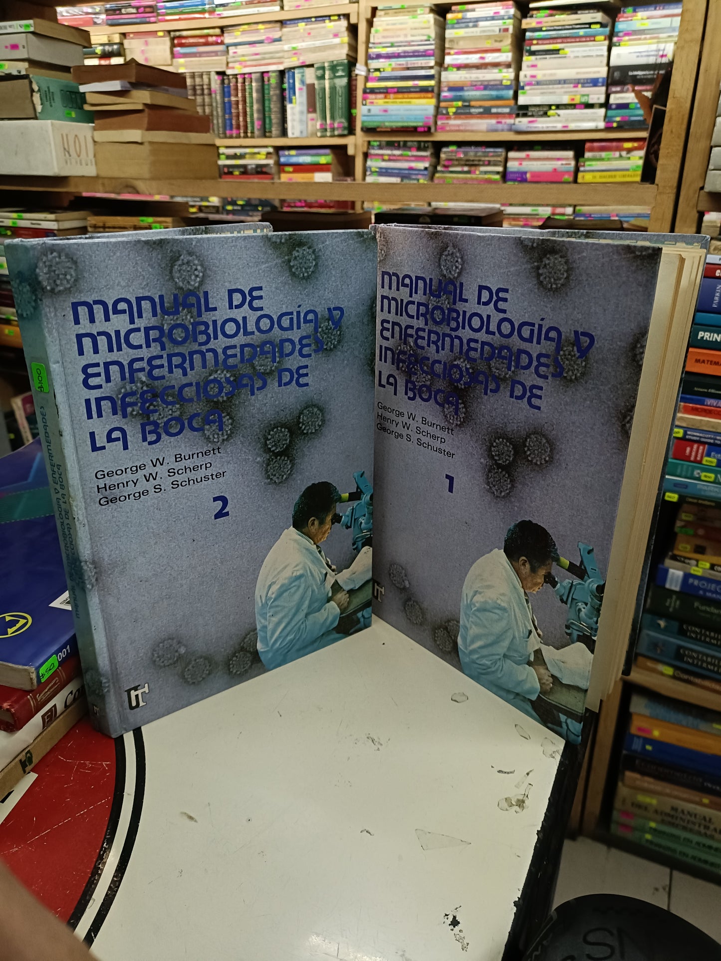 MANUAL DE MICROBIOLOGÍA Y ENFERMEDADES INFECCIOSAS DE LA BOCA TOMOS I Y II ($100 CADA TOMO) USADO MEDICINA LITERARIO 207