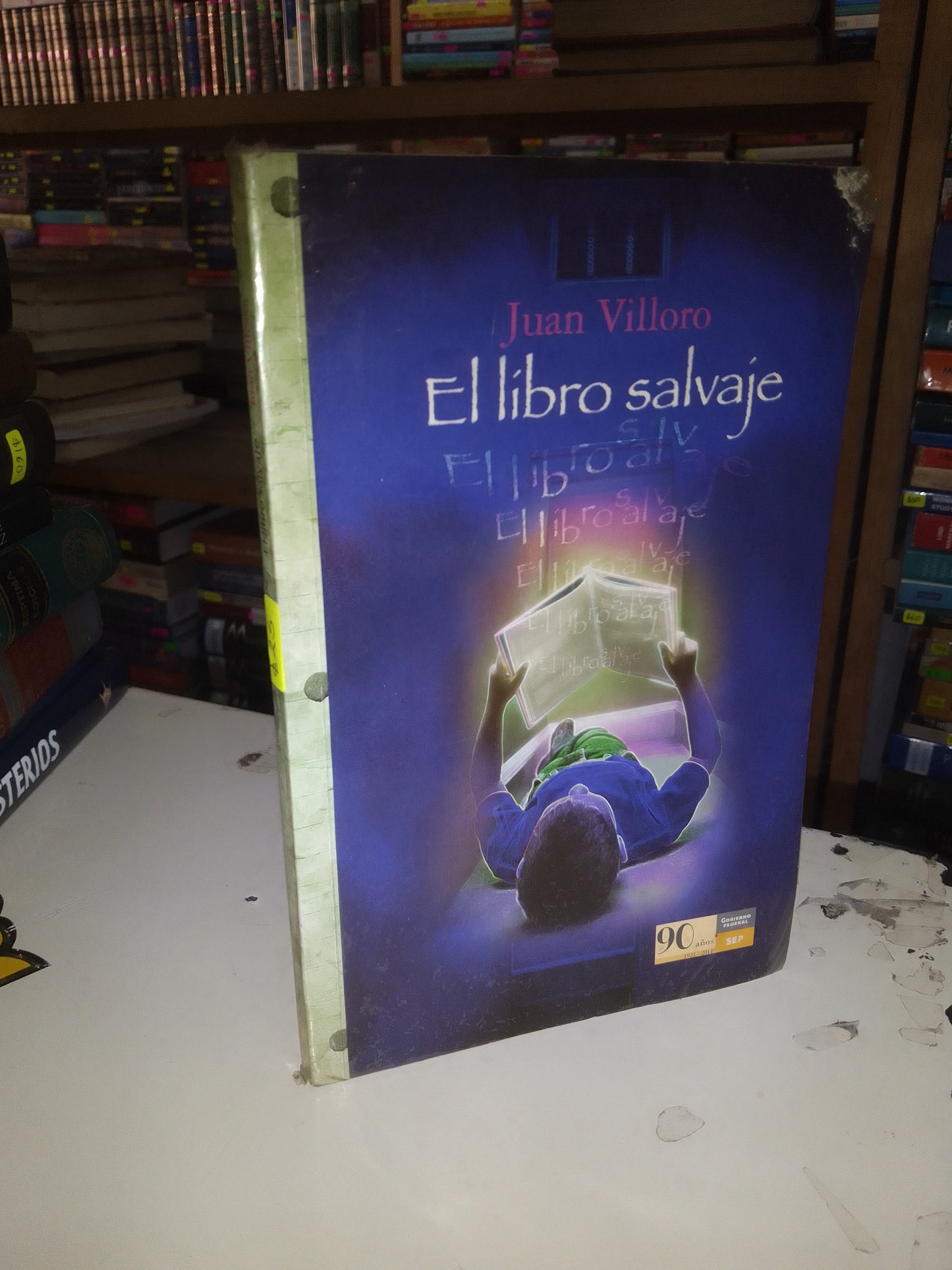 EL LIBRO SALVAJE POR JUAN VILLORO USADO NOVELA LITERARIO 207