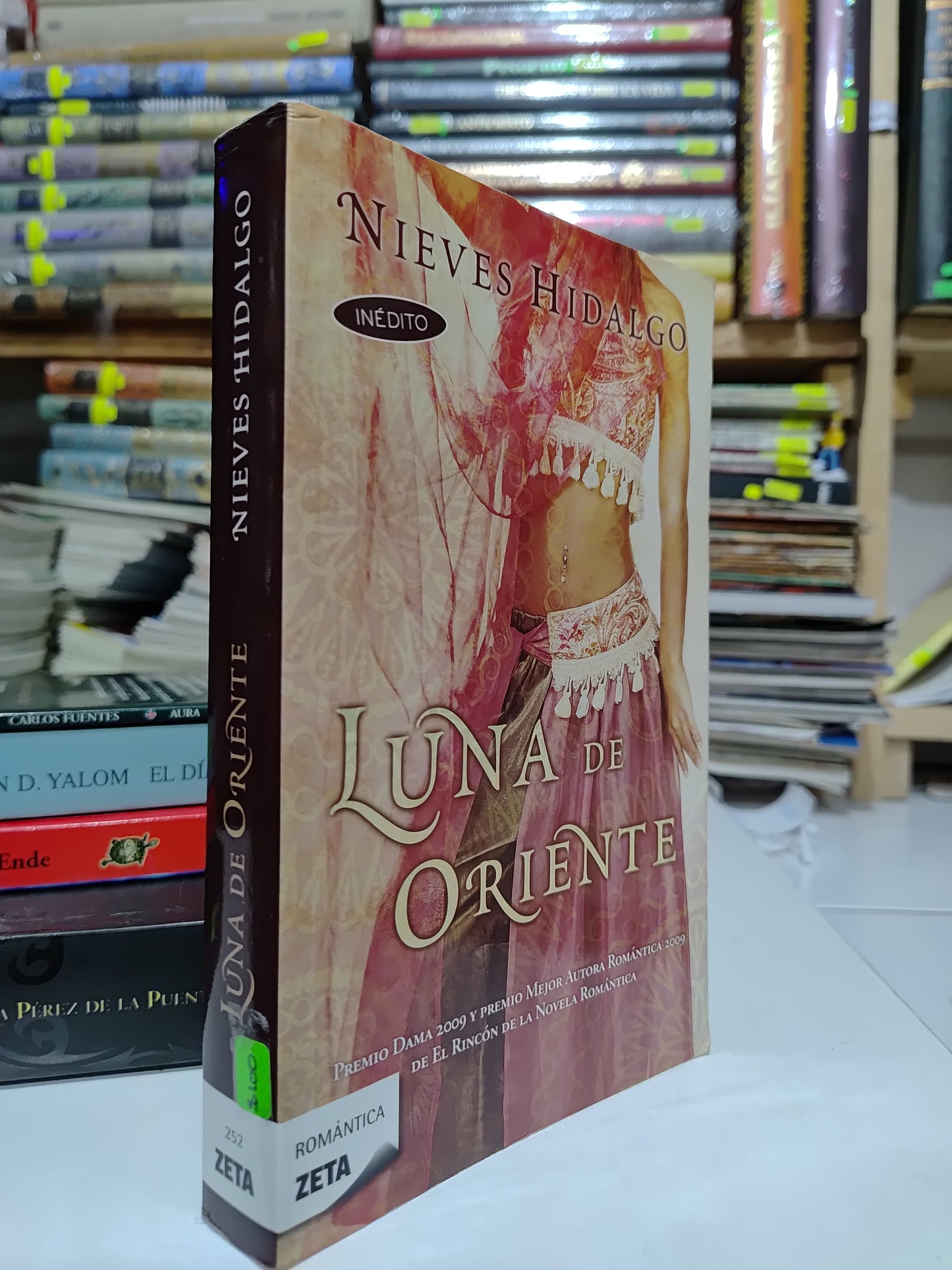 LUNA DE ORIENTE POR NIEVES HIDALGO USADO NOVELAS JUAREZ