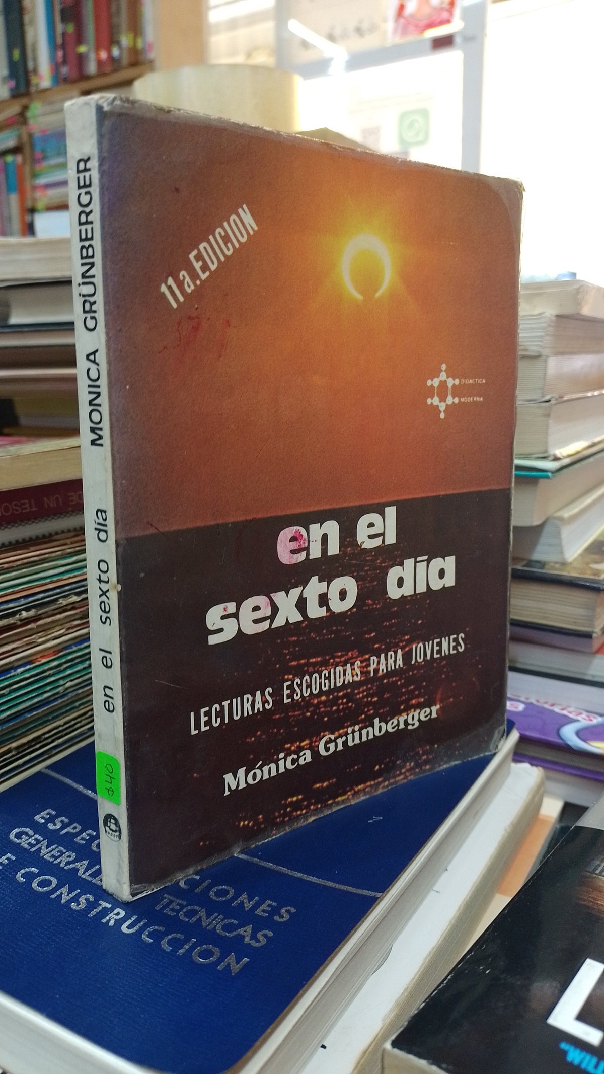 EN EL SEXTO DIA POR MONICA GRUBERGER USADO SUPERACION PERSONAL INSTITUTO LITERATIO 207
