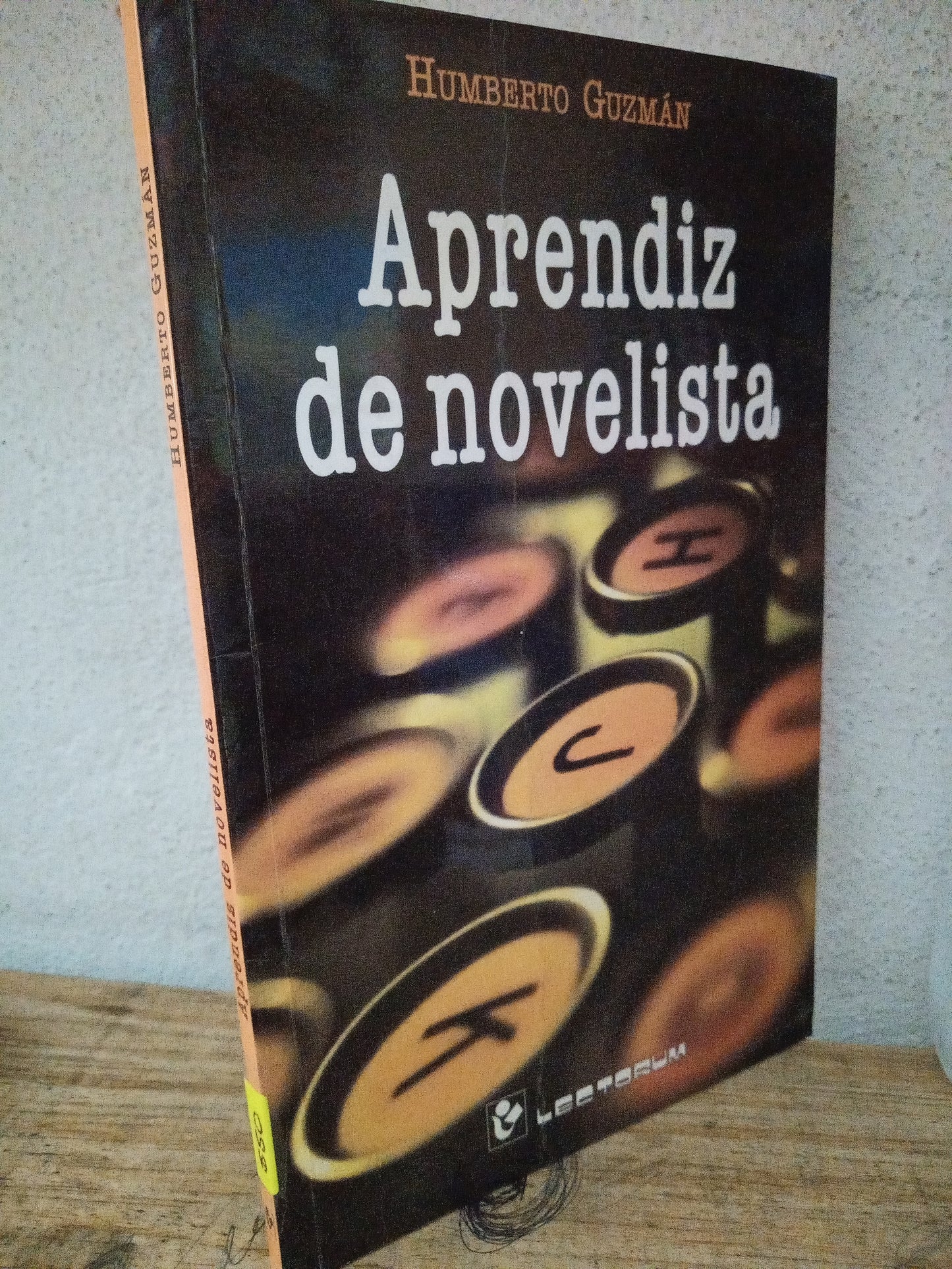 APRENDIZ DE NOVELISTA HUMBERTO GUZMAN USADO EDUCACIÓN LITERARIO 305