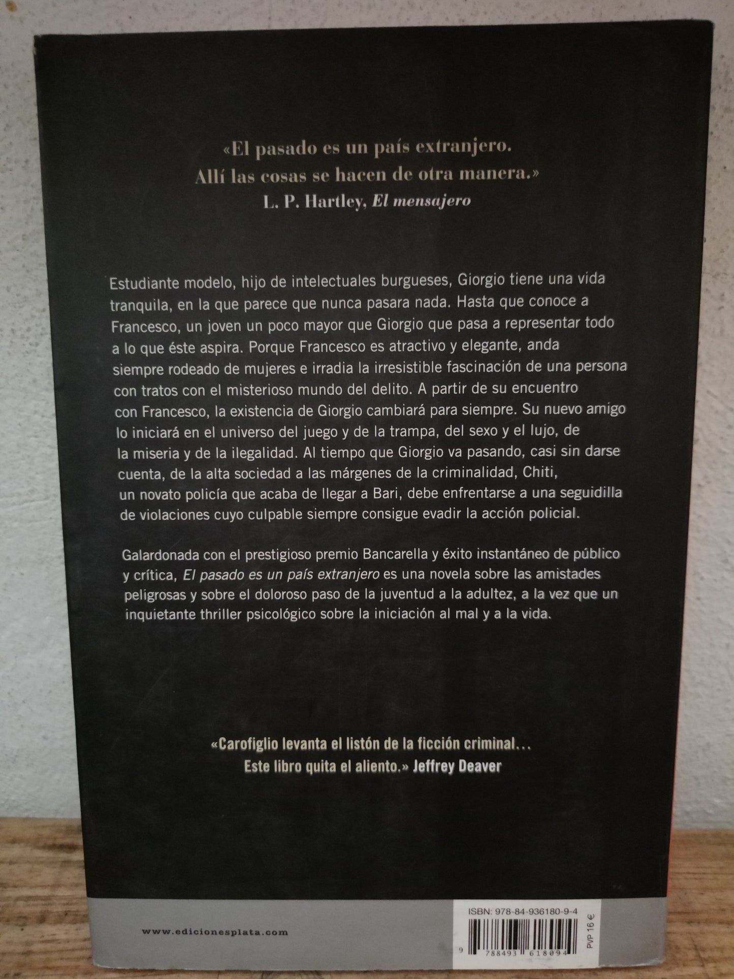 EL PASADO DE UN PAÍS EXTRANJERO POR GIANCARLO CAROFIGLIO USADO NOVELA LITERARIO 305