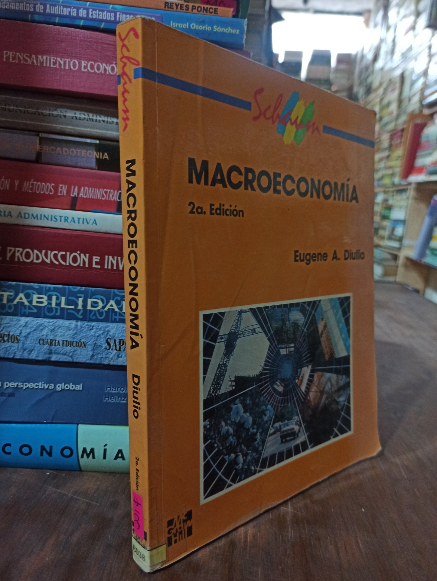 MACROECONOMIA POR EUGENE A. DIULIO USADO ADMINISTRACIÓN ALDAMA