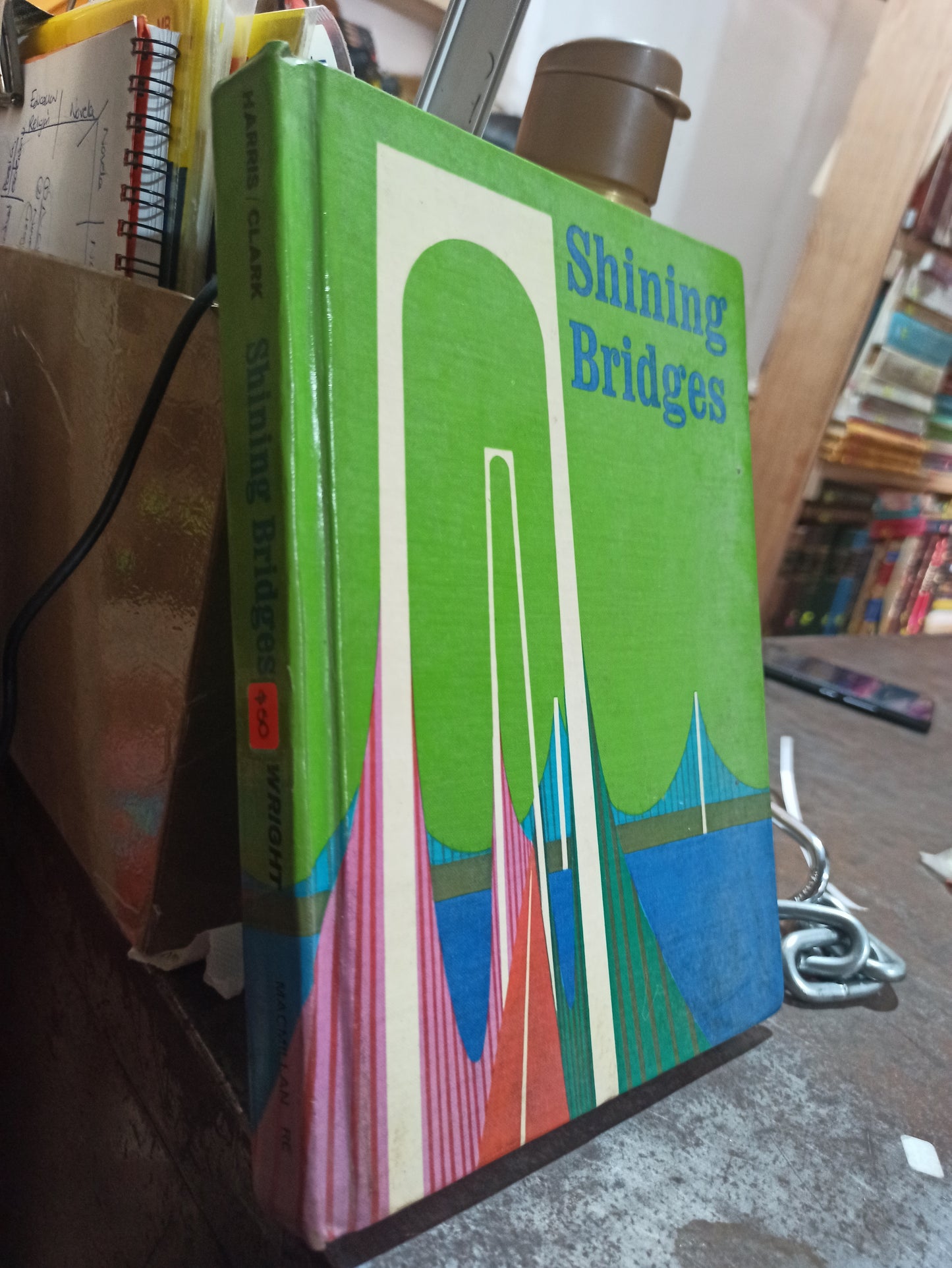 SHINI BRIDGES POR HARRIS Y CLARK USADO IDIOMAS ALDAMA