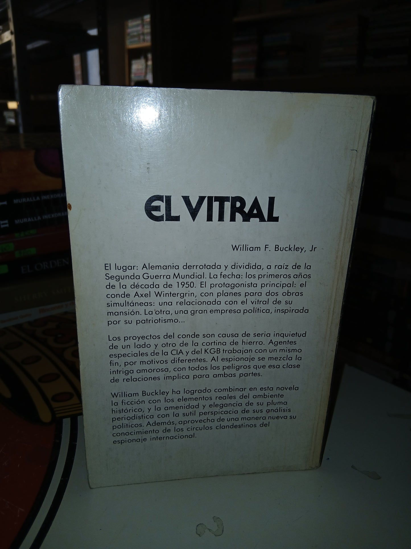 EL VITRAL POR WILLIAM F. BUCKLEY, JR. USADO NOVELA LITERARIO 207