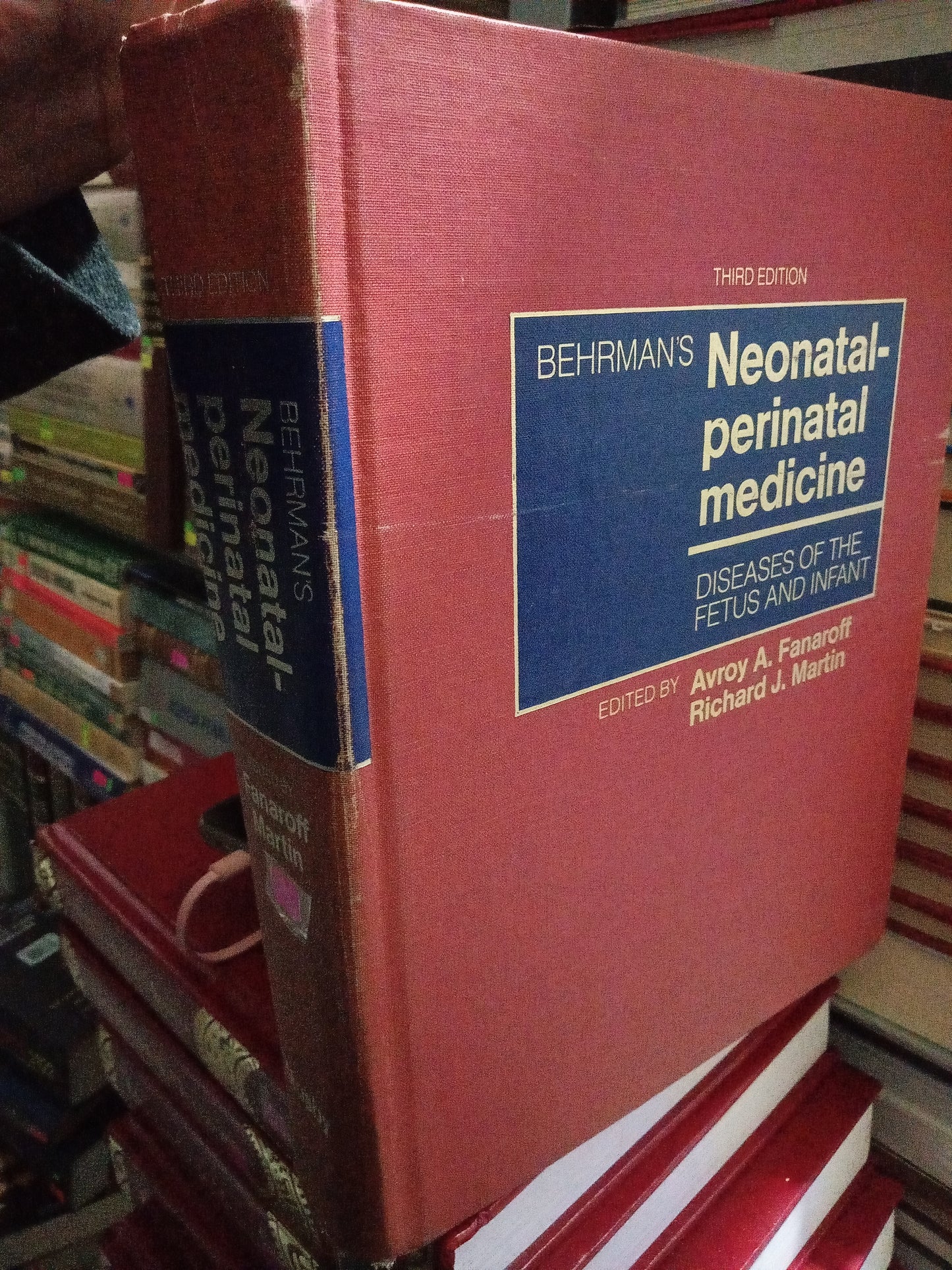 NEONATALPERINATAL MEDICINE POR BEHRMANS USADO SALUD JUAREZ