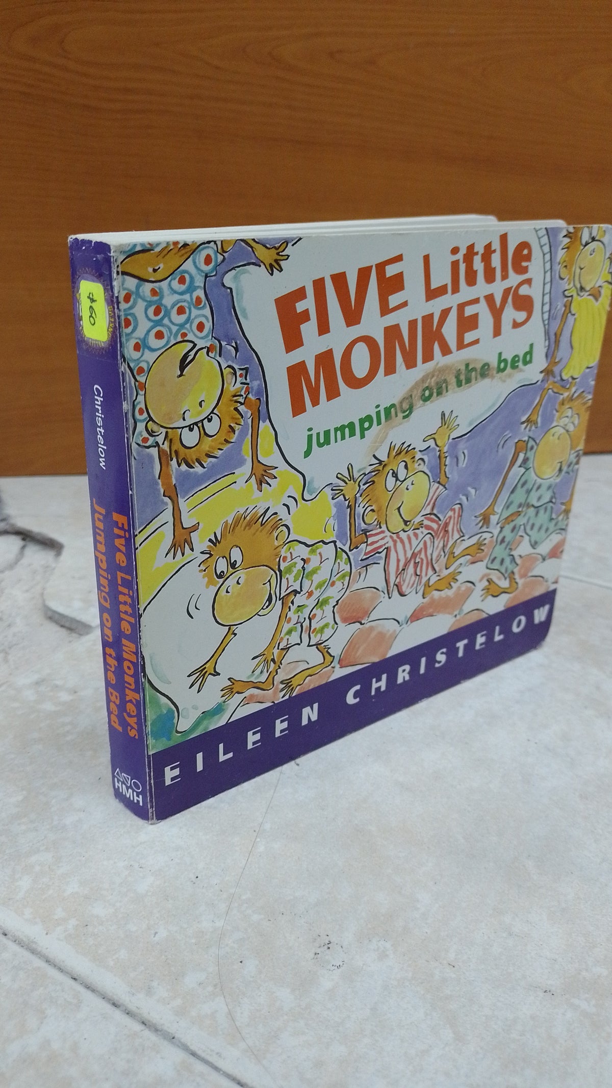 FIVE LITTLE MONKEYS JUMPING ON THE BED POR EILEEN CHRISTELOW USADO IDIOMAS JUAREZ 515