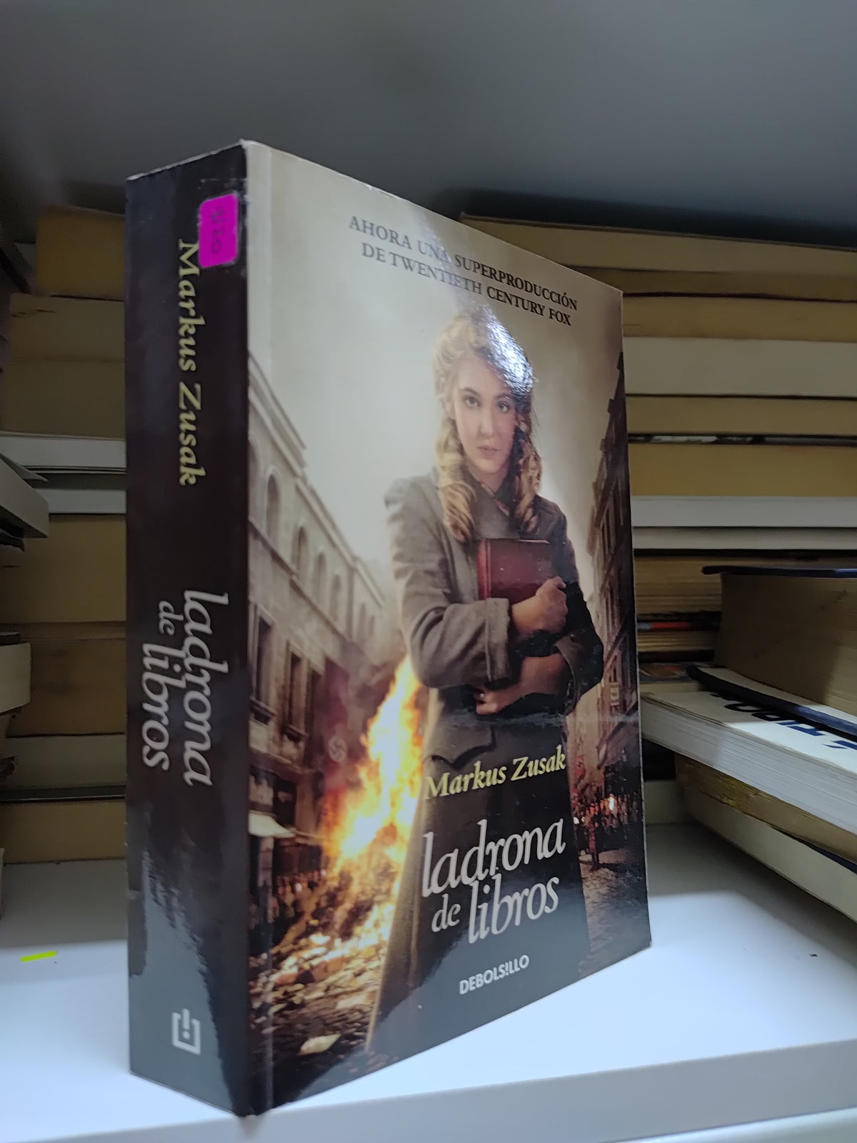 LADRONA DE LIBROS POR MARKUS ZUSAK USADO NOVELAS JUAREZ 515