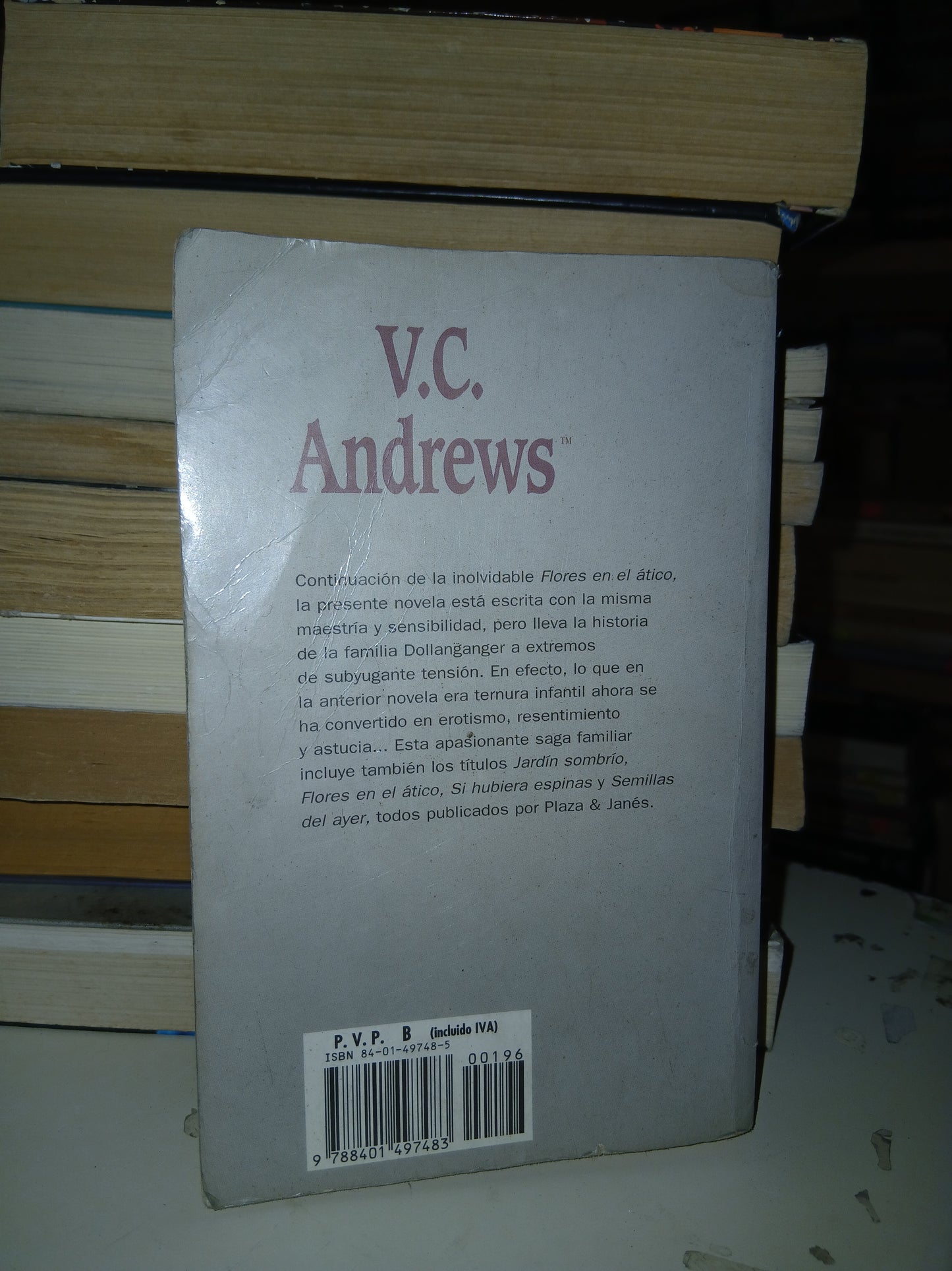 PÉTALOS AL VIENTO POR V.C.ANDREWS USADO NOVELA LITERARIO 207