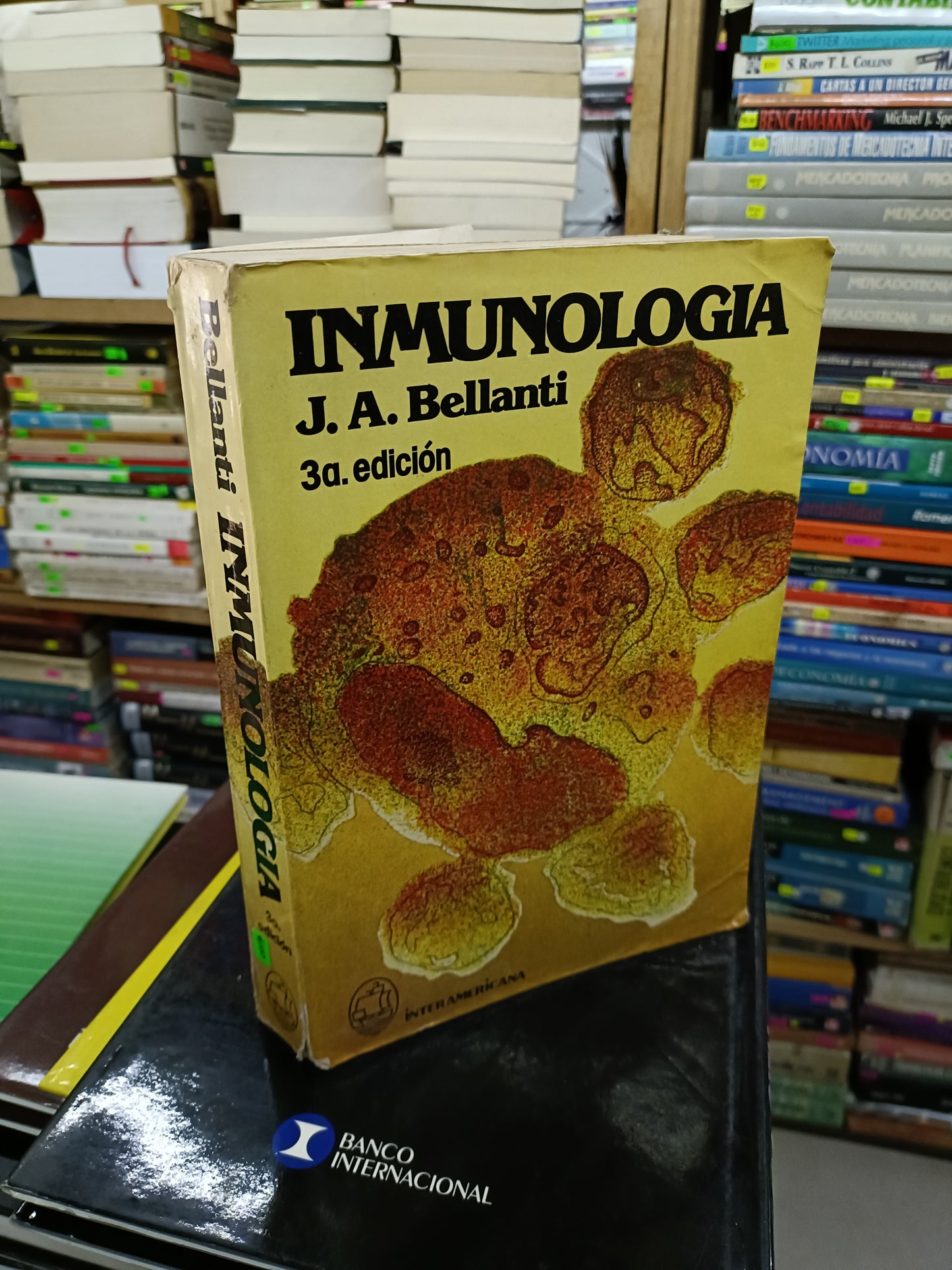 INMUNOLOGÍA POR A.J.BELLANTI USADO MEDICINA LITERARIO 207