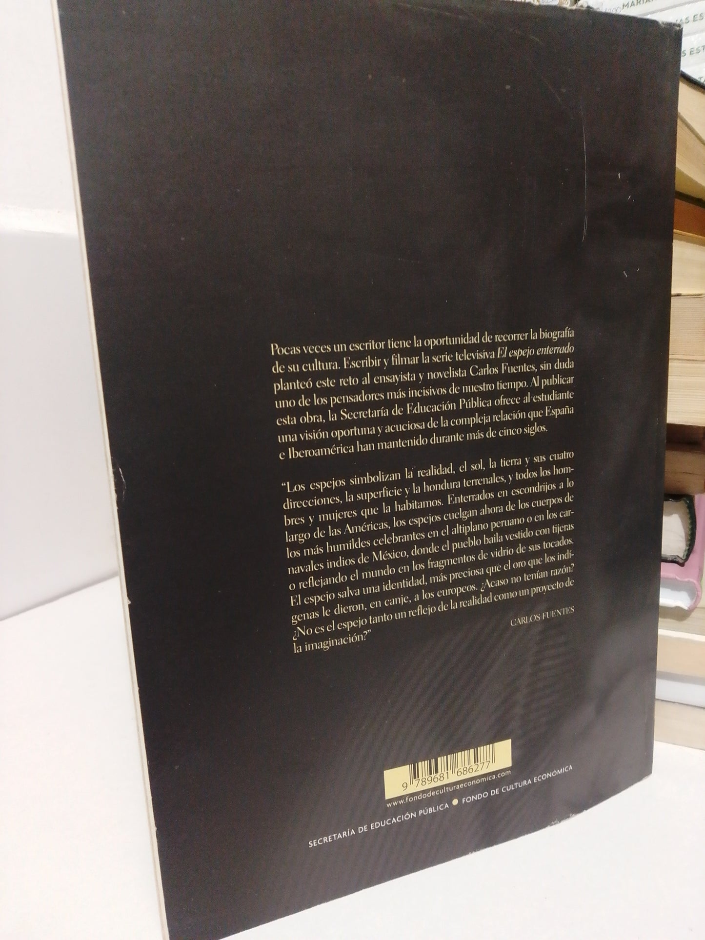 EL ESPEJO ENTERRADO POR CARLOS FUENTES USADO NOVELA JUÁREZ