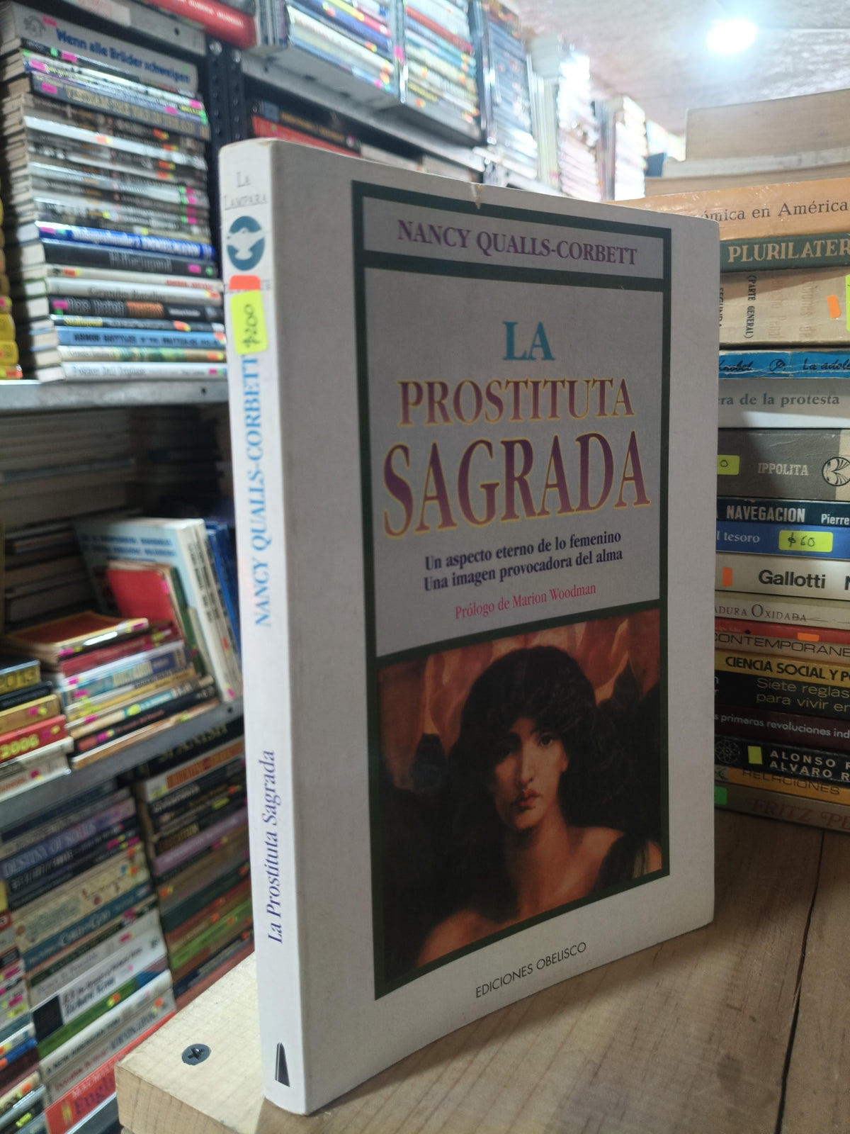 LA PROSTITUTA SAGRADA POR NANCY QUALIS CORBETT USADO HISTORIA ALDAMA