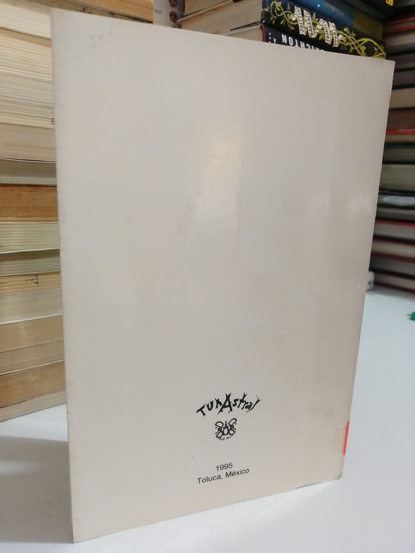 LOS RESTOS DE LOS DÍAS POR LEONARDO MARTÍNEZ CARRIZALES USADO NOVELA JUÁREZ