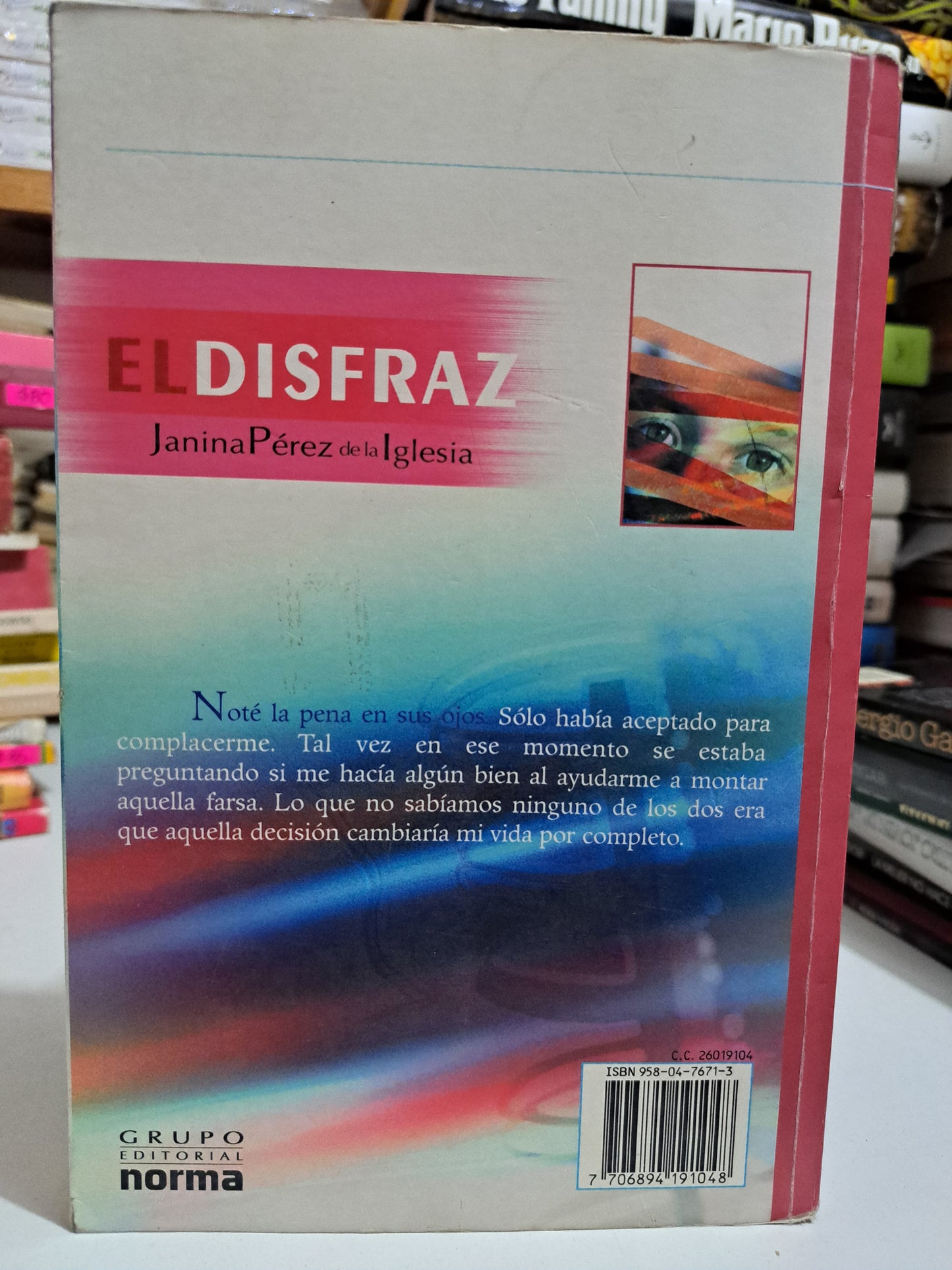 EL DISFRAZ JANINA PÉREZ DE LA IGLESIA USADO NOVELA JUÁREZ
