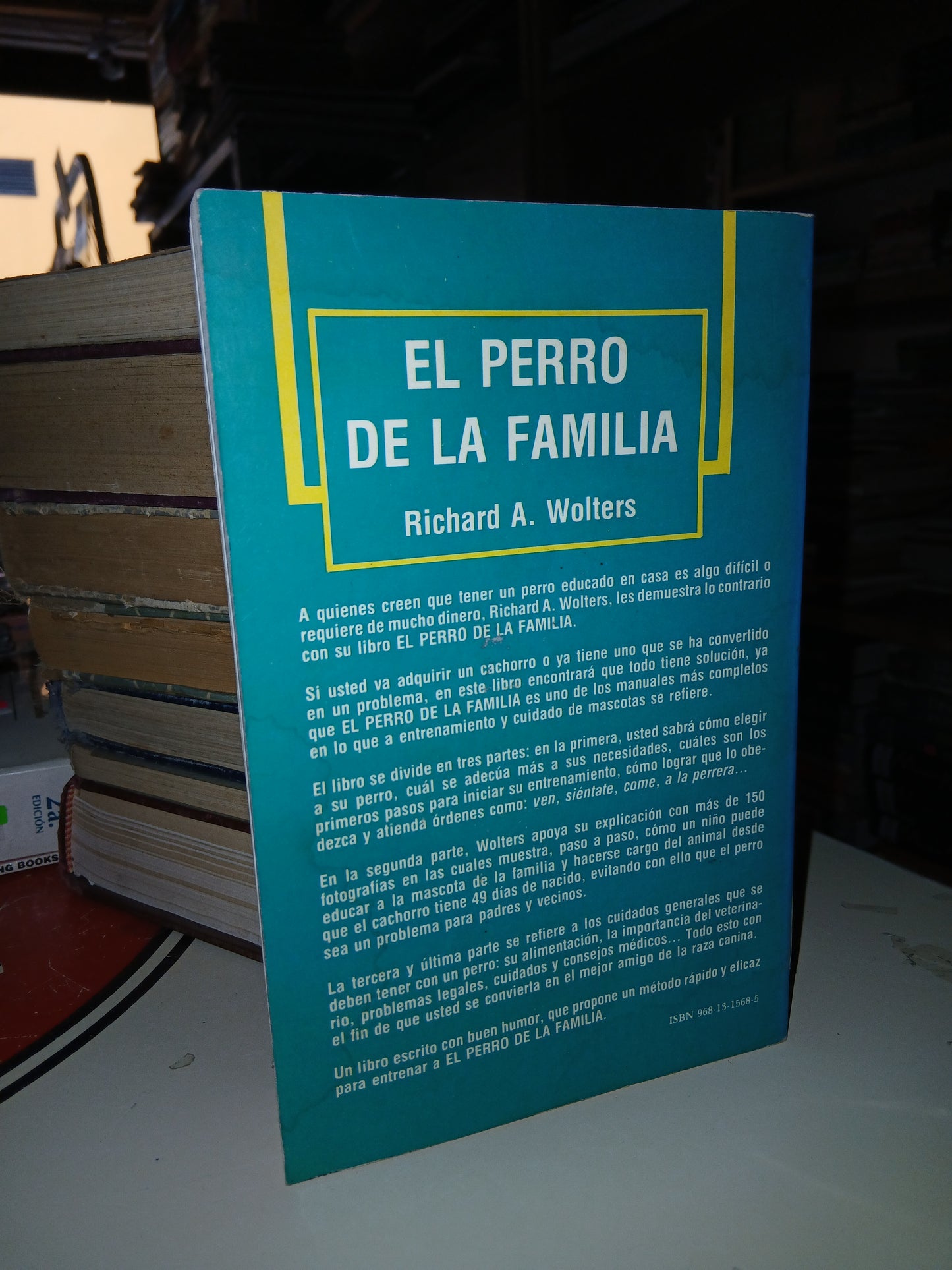 EL PERRO DE LA FAMILIA POR RICHARD A. WOLTERS USADO BIOLOGÍA LITERARIO 207