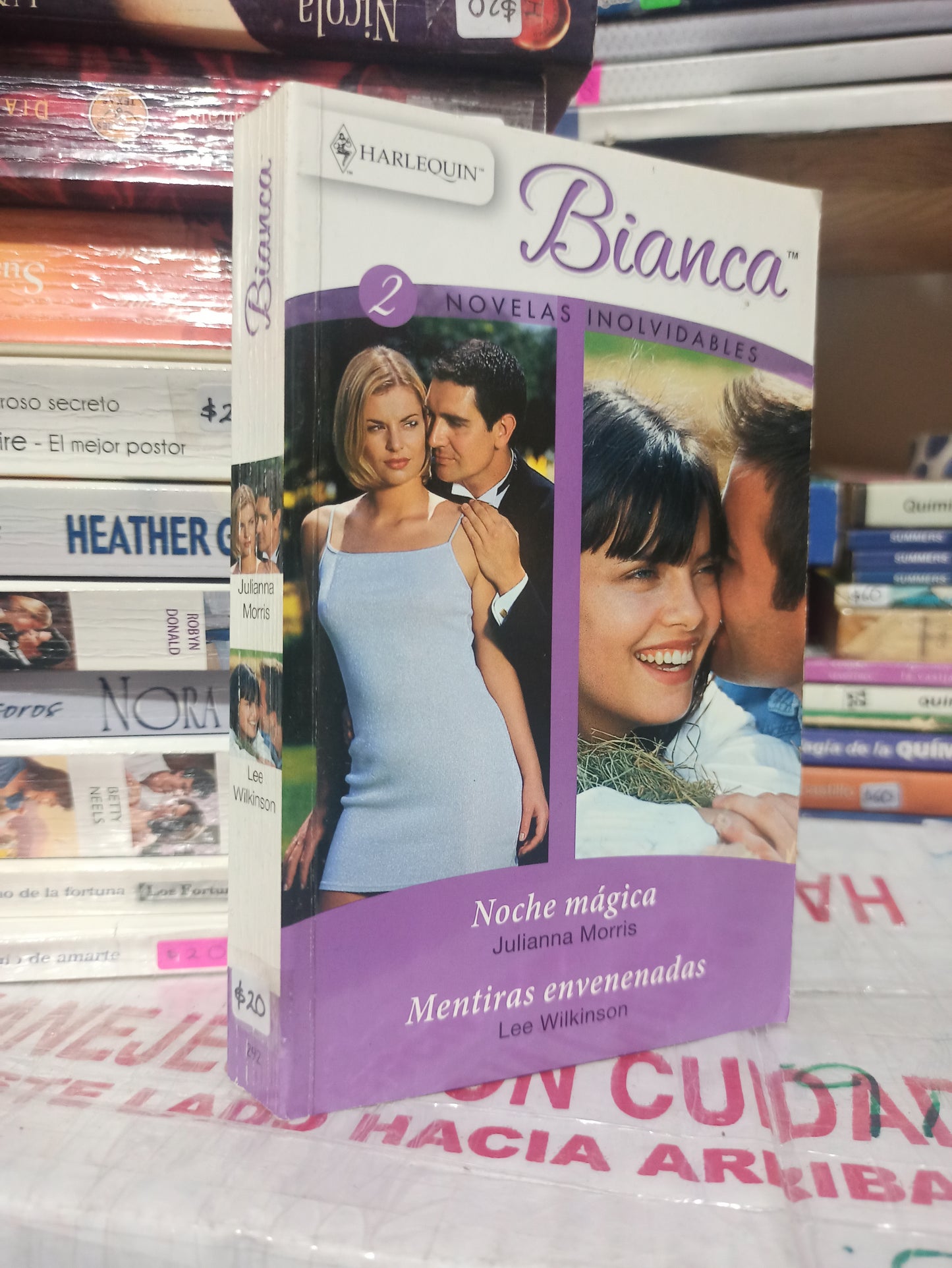 NOCHE MÁGICA POR JULIANNA MORRIS Y MENTIRAS ENVENENADAS POR LEE WILKINSON USADO NOVELAS JUÁREZ