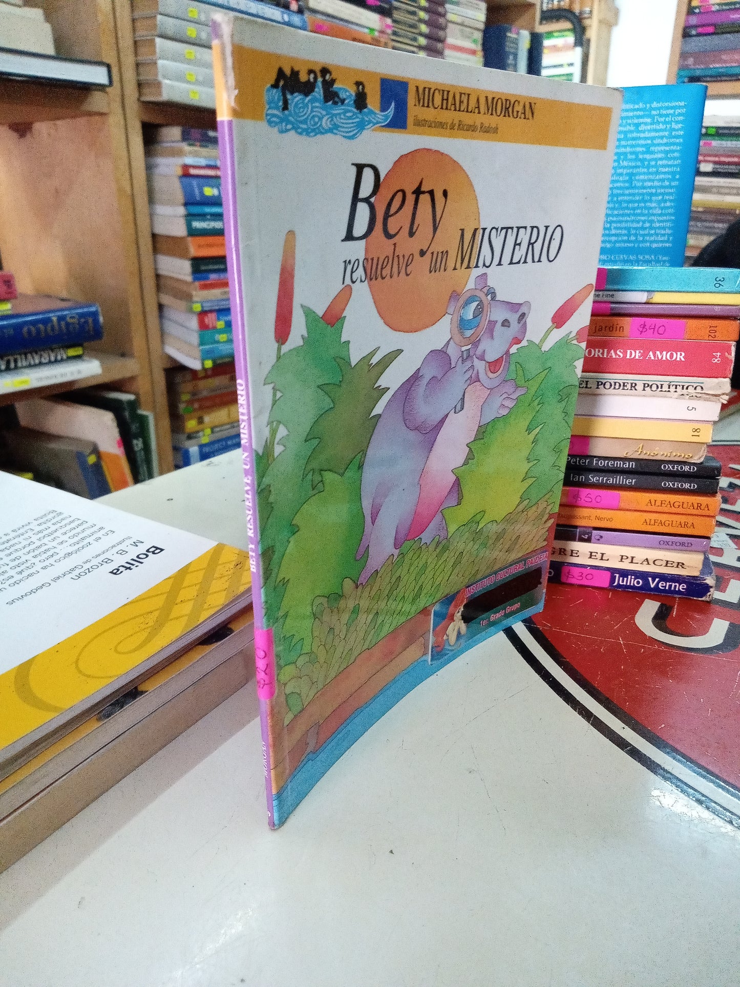 BETY RESUELVE UN MISTERIO POR MICHAELA MORGAN USADO INFANTIL LITERARIO 207