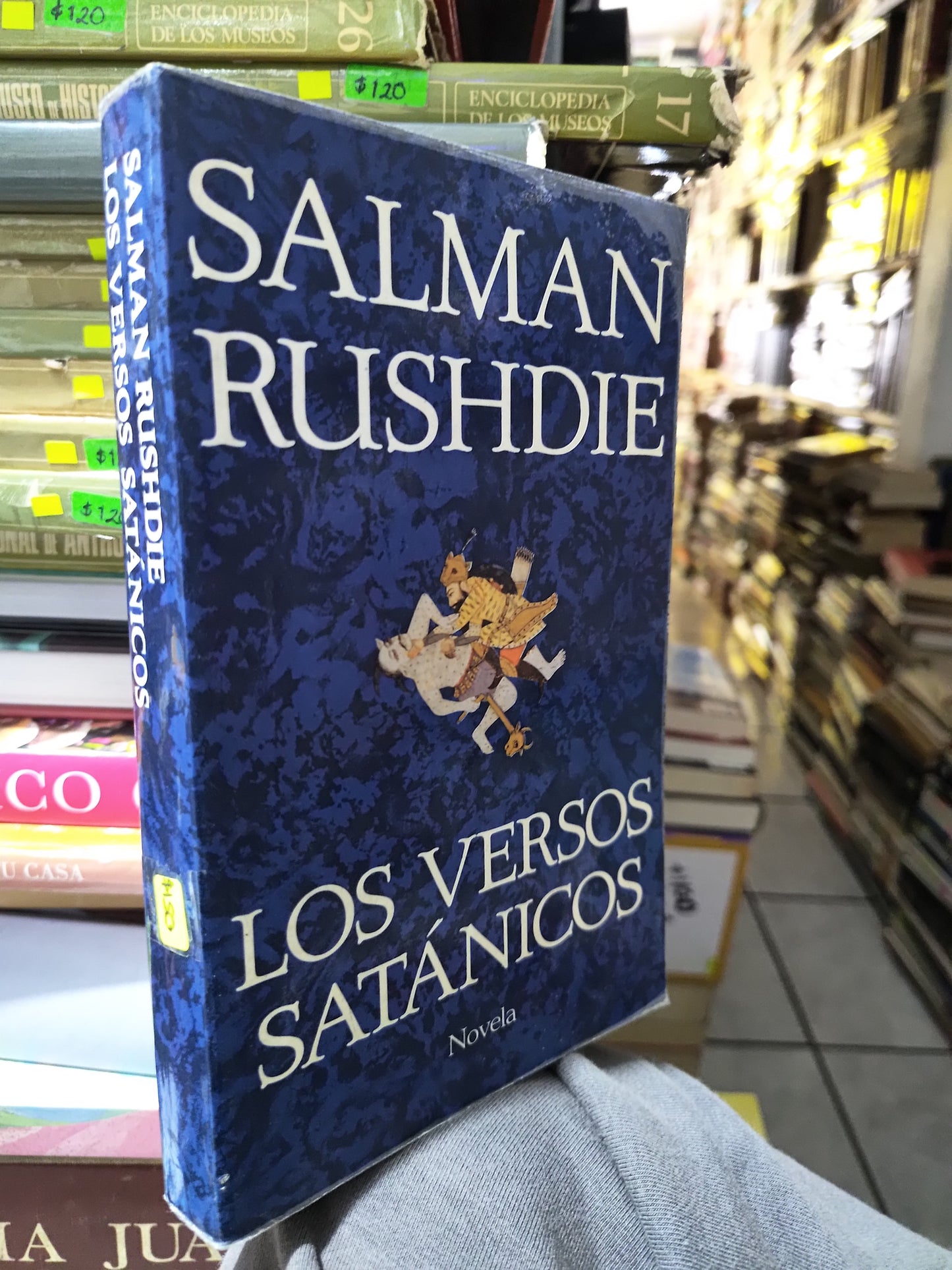 LOS VERSOS SATANICOS POR SALMAN RUSHDIE USADO NOVELAS JUAREZ 507