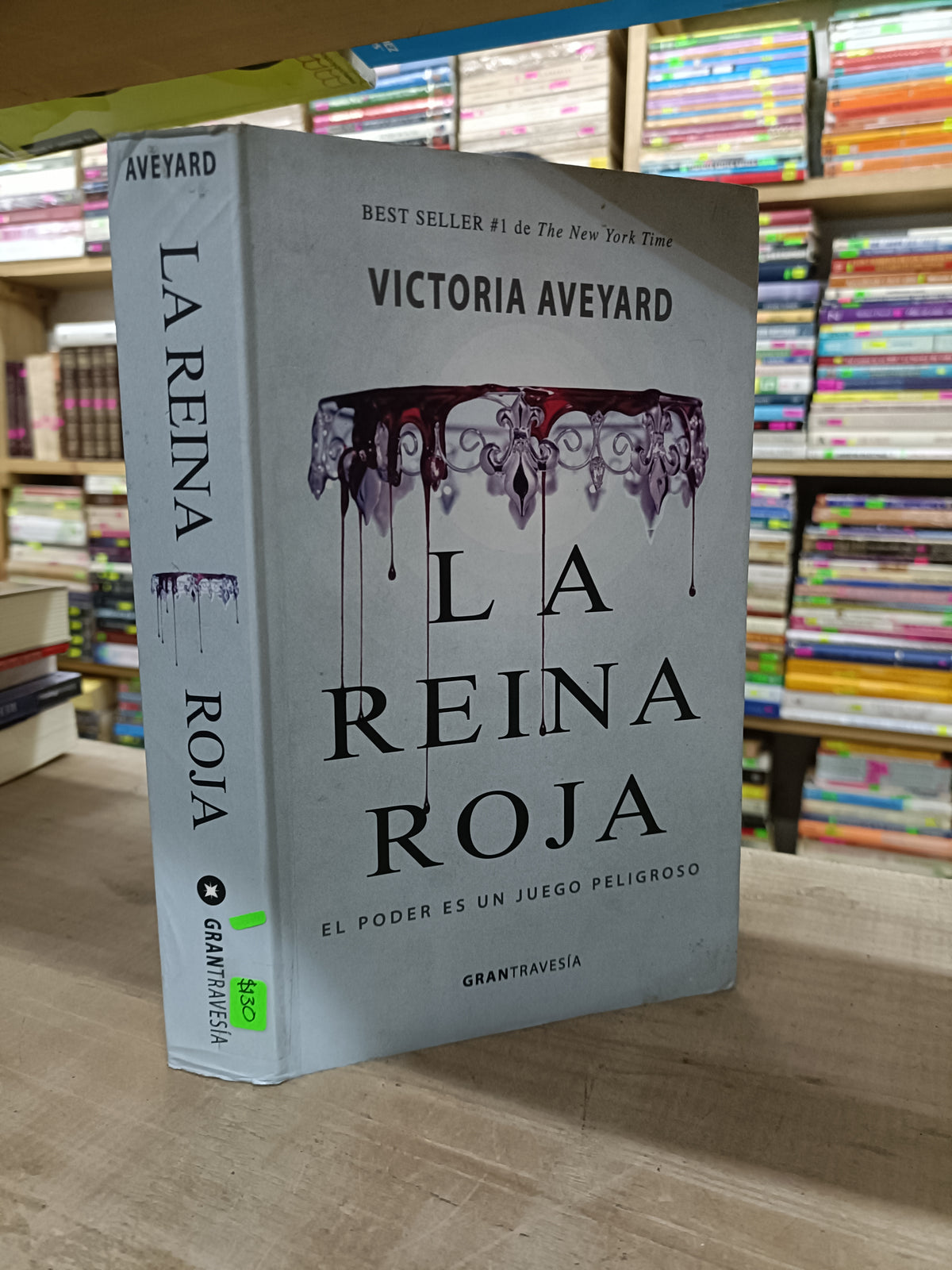 LA REINA ROJA POR VICTORIA AVEYARD USADO NOVELA LITERARIO 207
