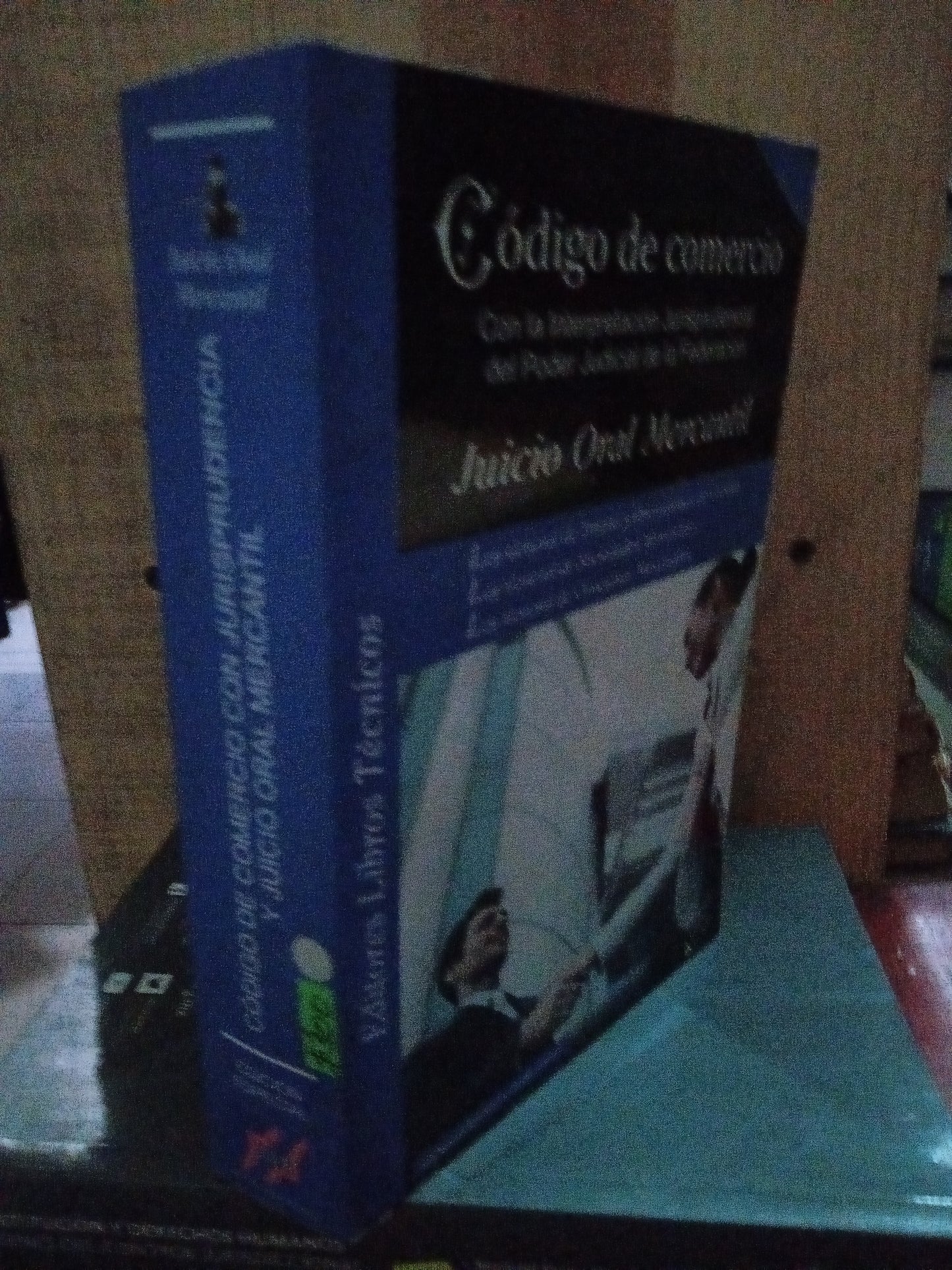 CODIGO DE COMERCIO POR AUTORES VARIOS USADO DERECHO LITERARIO 207