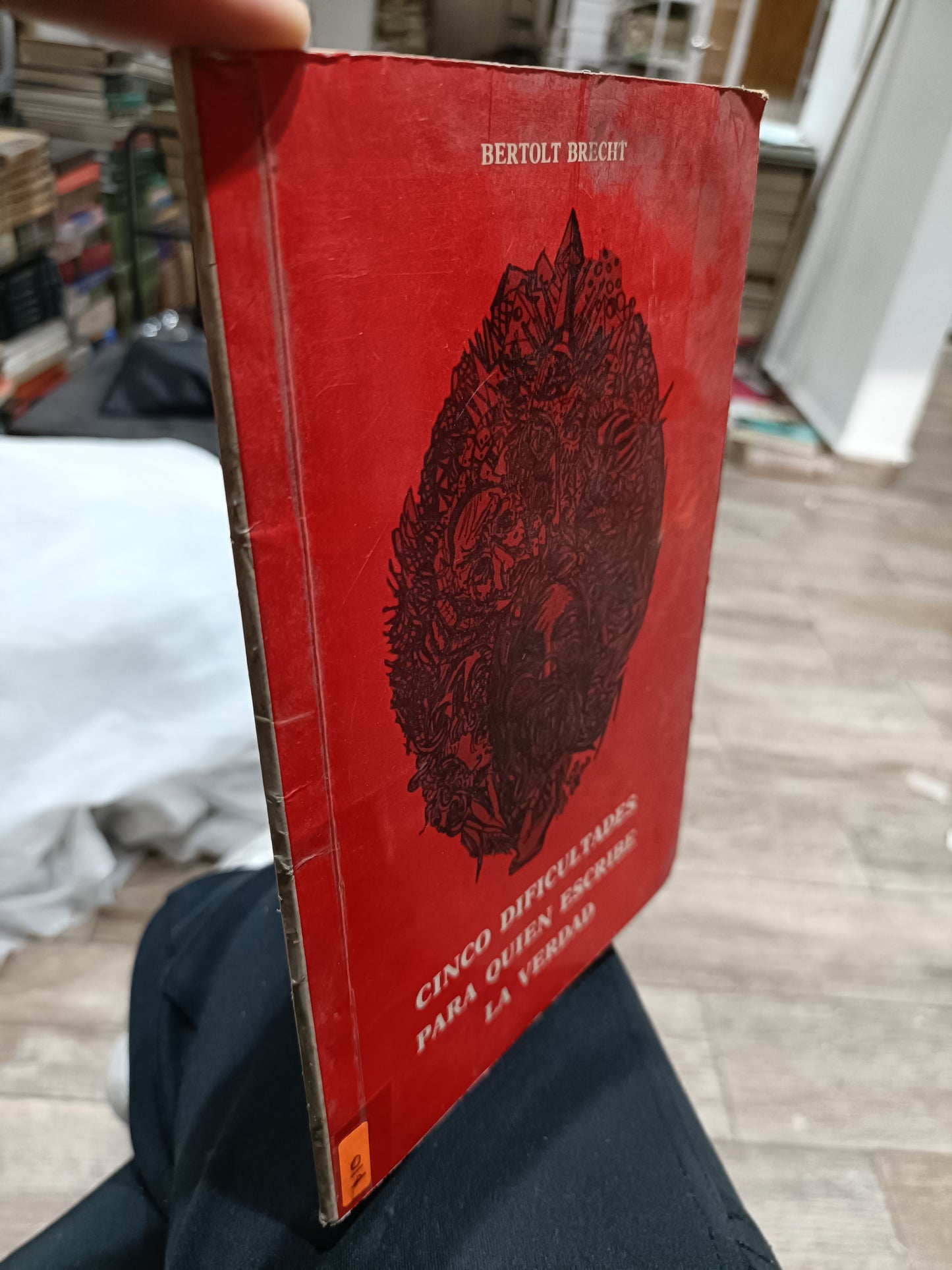 CINCO DIFICULTADES PARA QUIEN ESCRIBIR LA VERDAD POR BERTOLT BRECHT USADOS NOVELAS JUAREZ 515