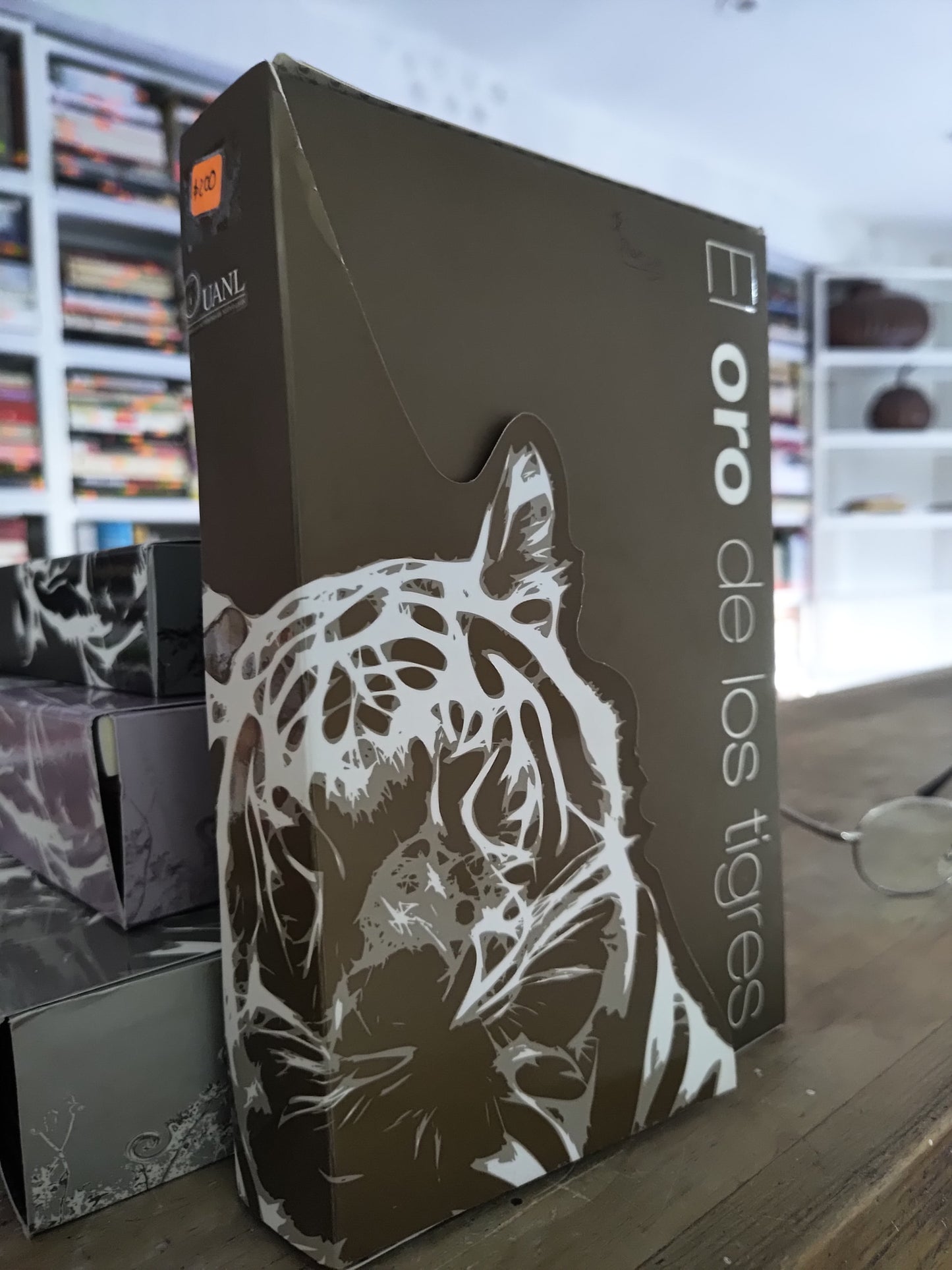 EL ORO DE LOS TIGRES POR UANL USADO POESIA JUAREZ 515