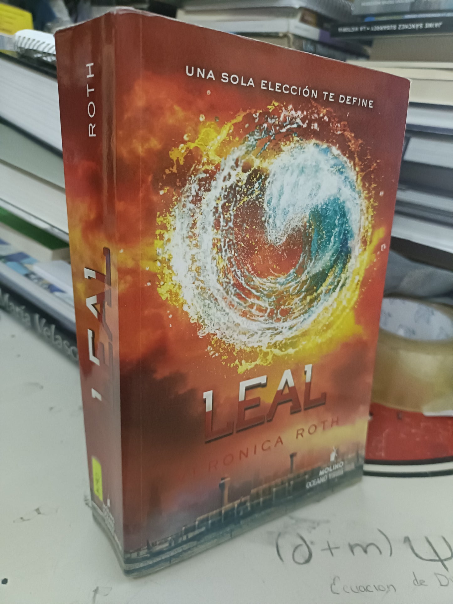 LEAL POR VERÓNICA ROTH USADO NOVELA LITERARIO 207