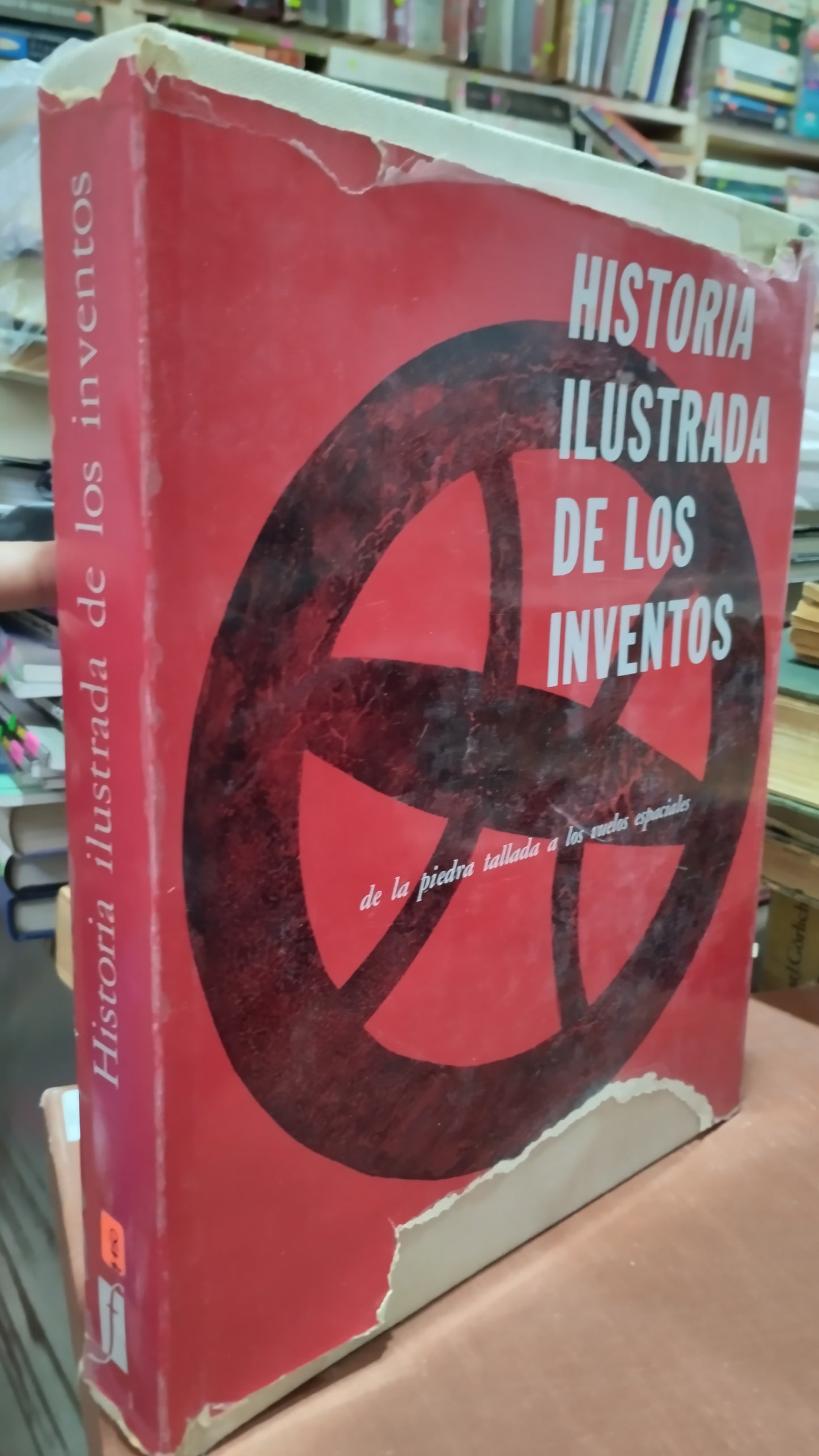 HISTORIA ILUSTRADA DE LOS INVENTOS DE LA PIEDRA TALLADA A LOS VUELOS ESPACIALES POR UMBERTO ECO Y G B ZORZOLI LIBRO USADO ANTIGUO ALDAMA