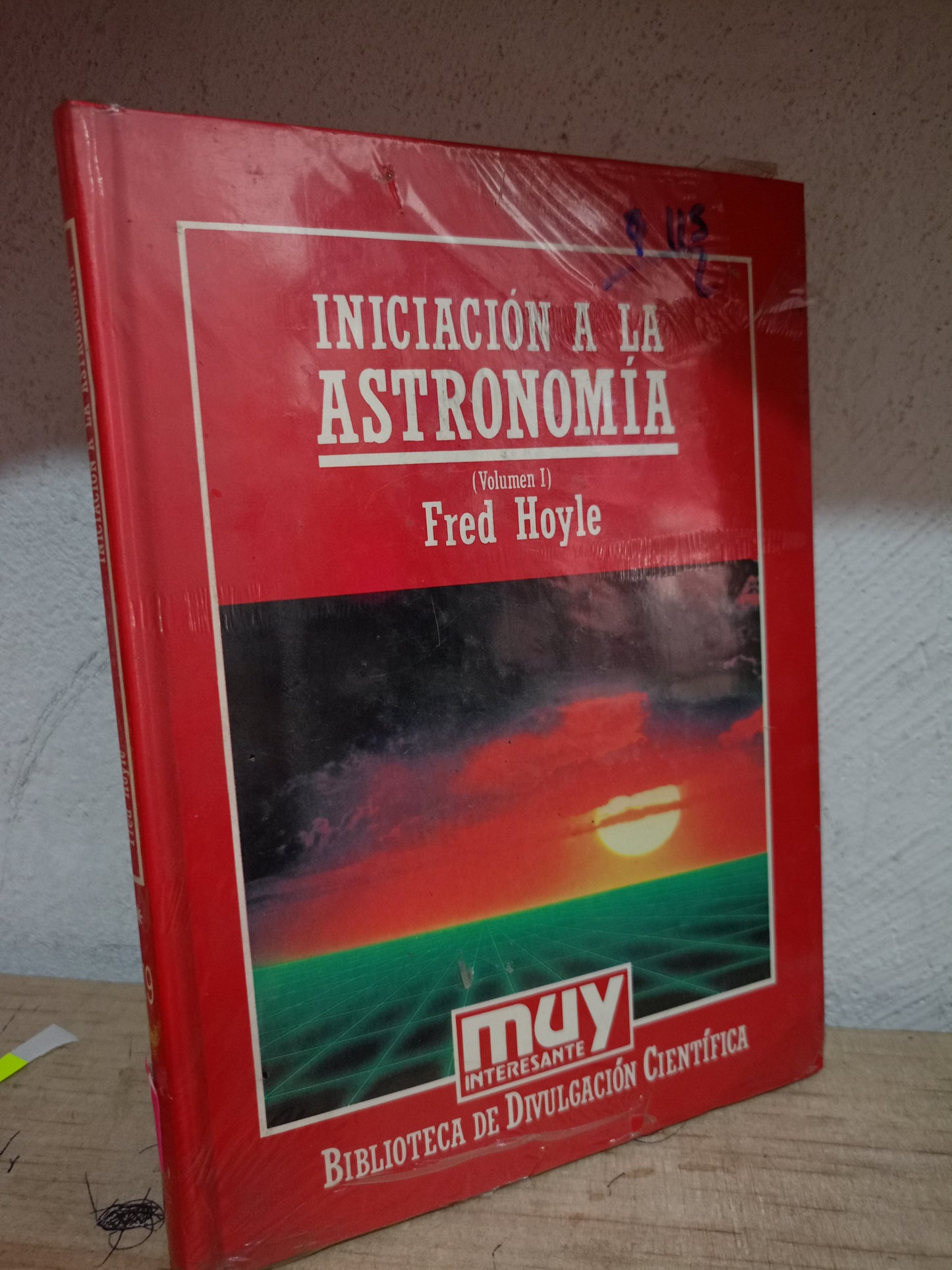 INICIACION A LA ASTRONOMIA POR FRED HOYLE USADO CIENCIA LITERARIO 305