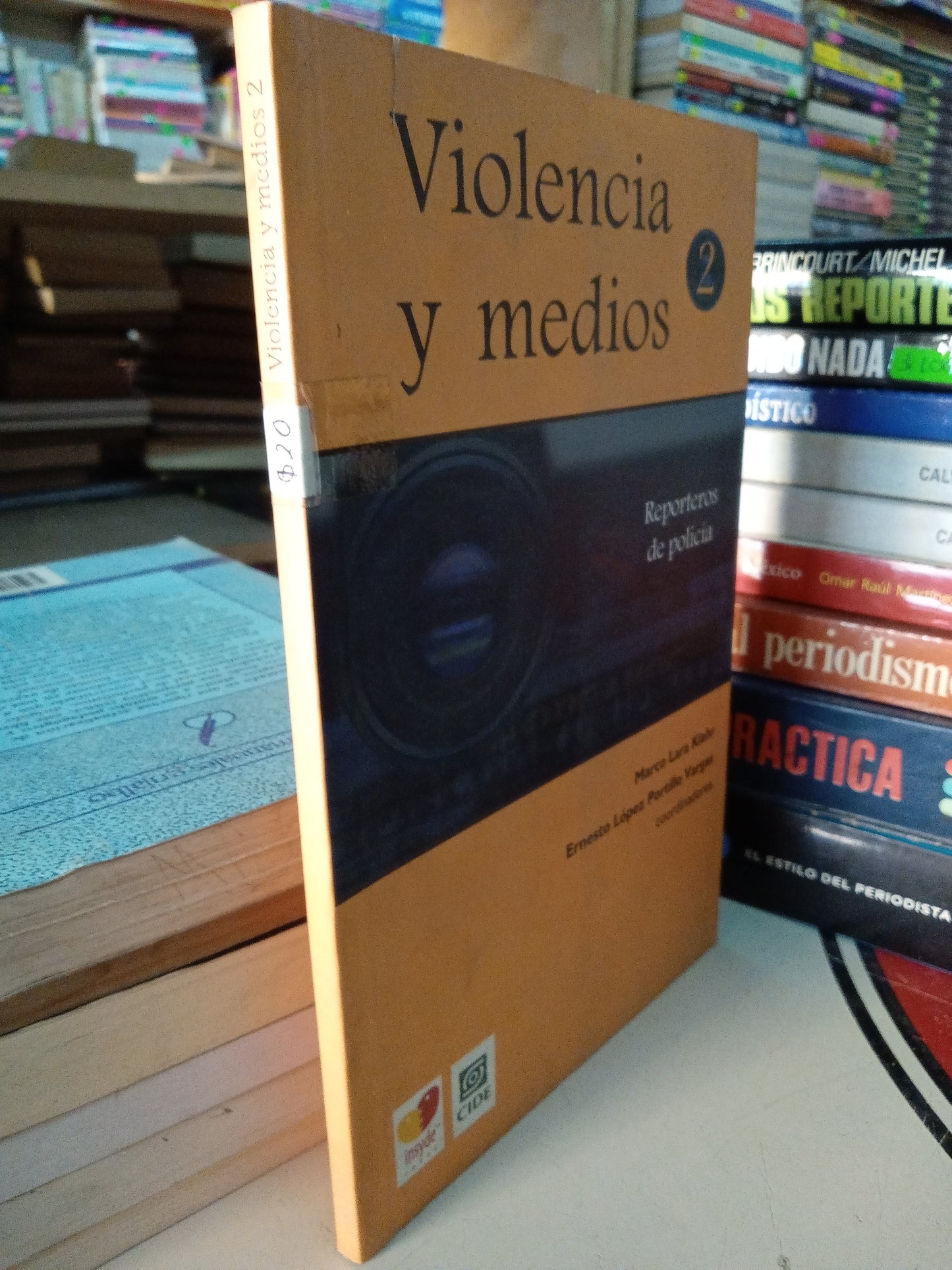 VIOLENCIA Y MEDIOS POR MARCO LARA KLAHR USADO PERIODISMO LITERARIO 207