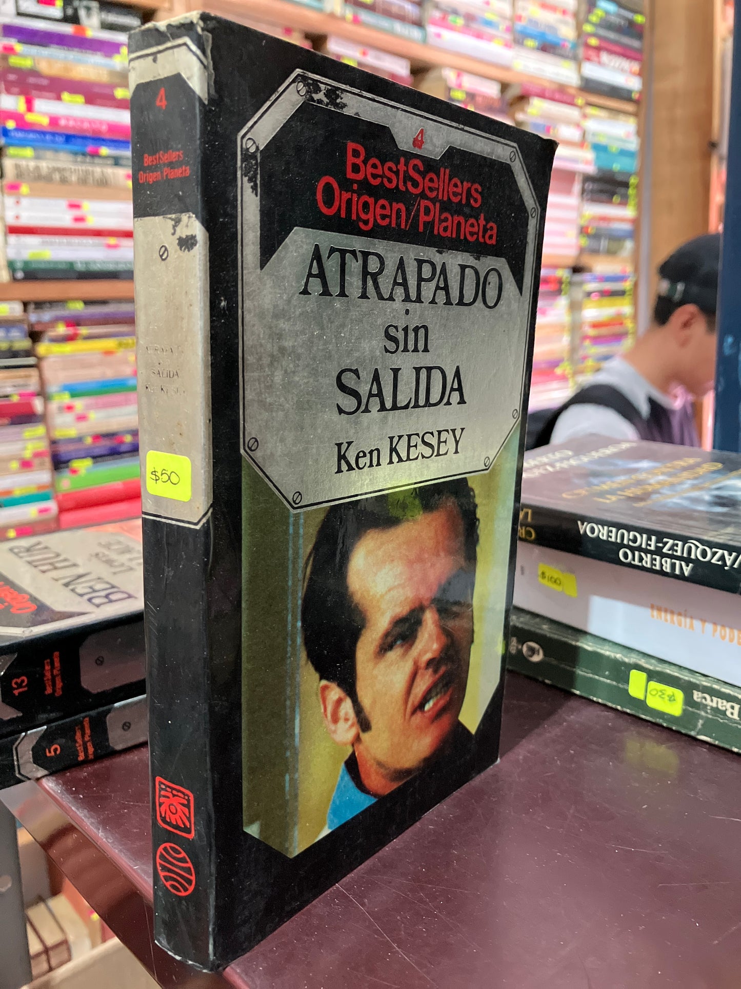ATRAPADO SIN SALIDA POR KEN KESEY USADO NOVELA LITERARIO 305
