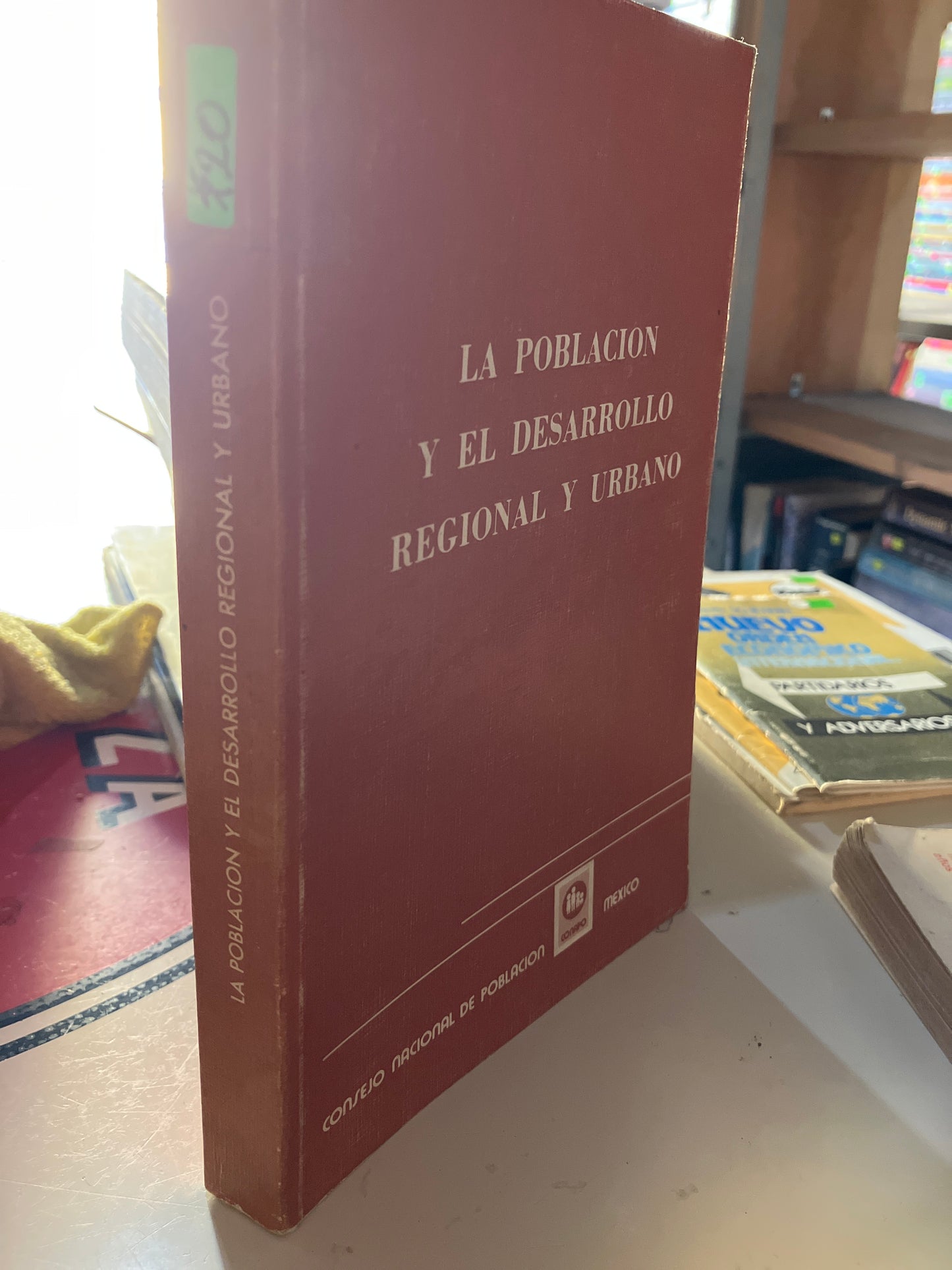LA POBLACIÓN Y EL DESARROLLO REGIONAL Y URBANO USADO POLÍTICA LITERARIO 207
