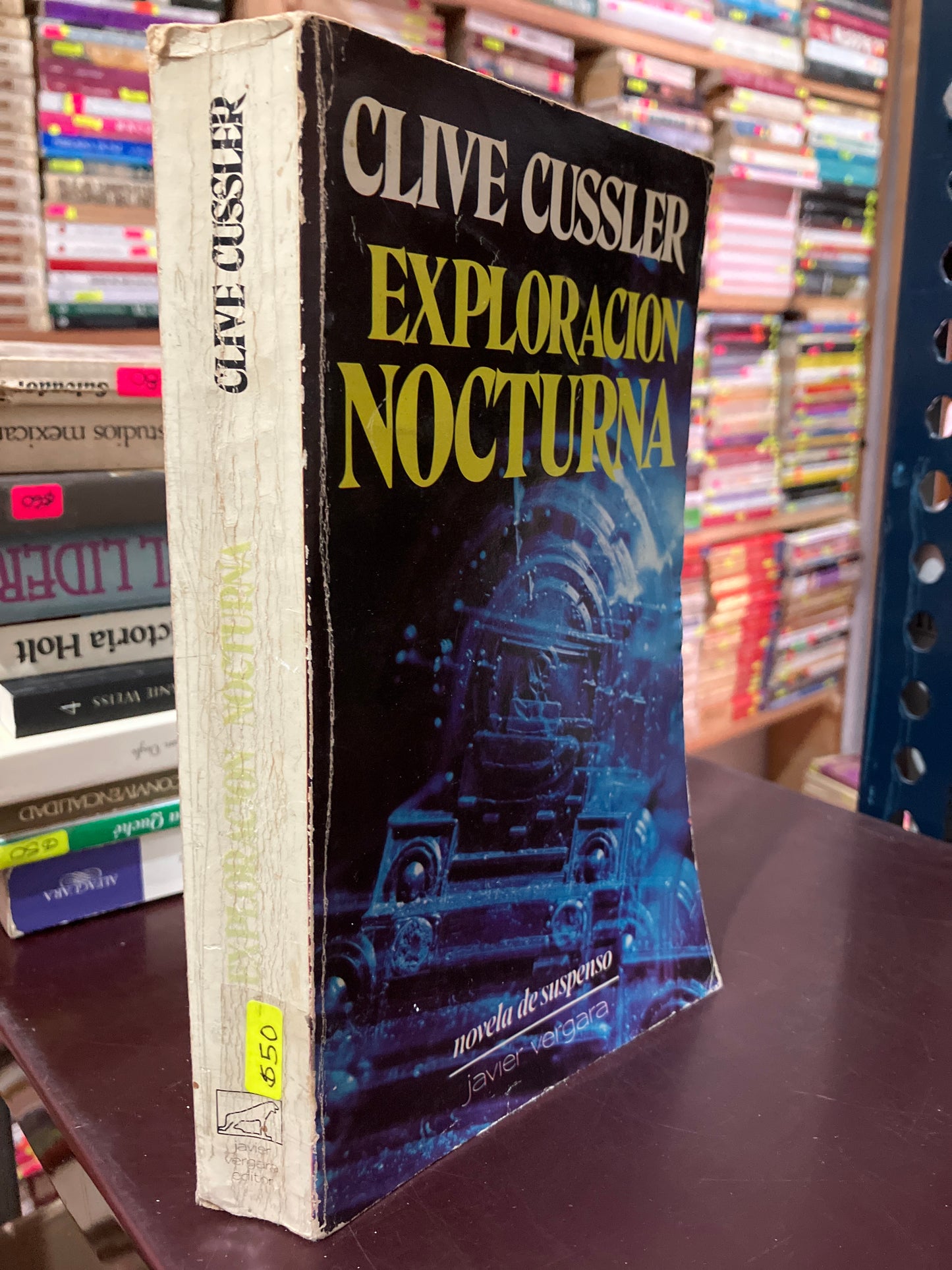 EXPLORACIÓN NOCTURNA POR CLIVE CUSSLER USADO NOVELAS LITERARIO 305