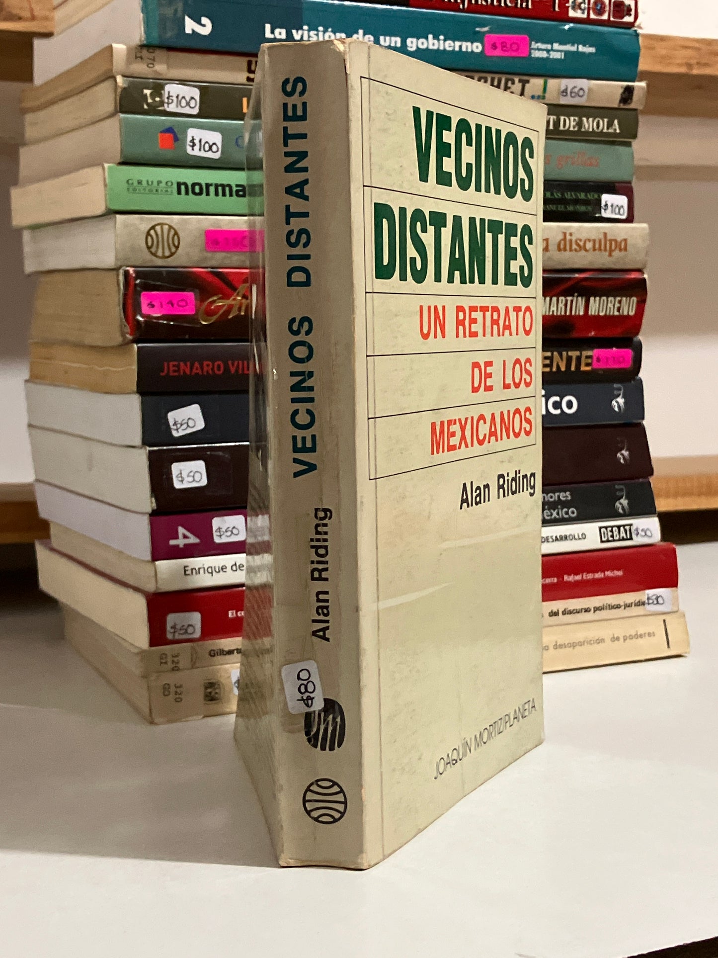 VECINOS DISTANTES POR ALAN RIDING USADO POLÍTICA JUAREZ