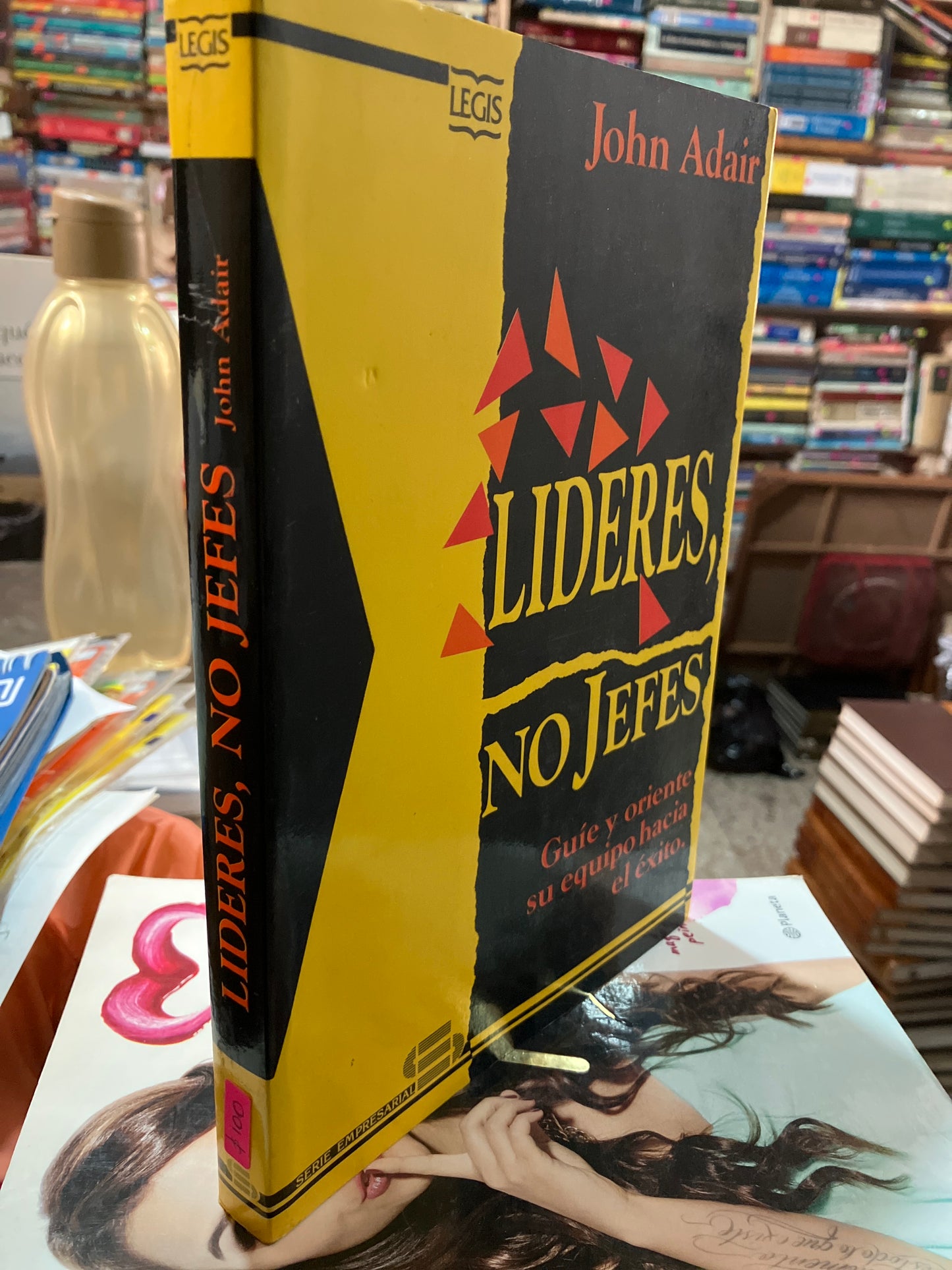 LIDERES NO JEFES POR JOHN ADAIR USADO SUPERACIÓN PERSONAL ALDAMA