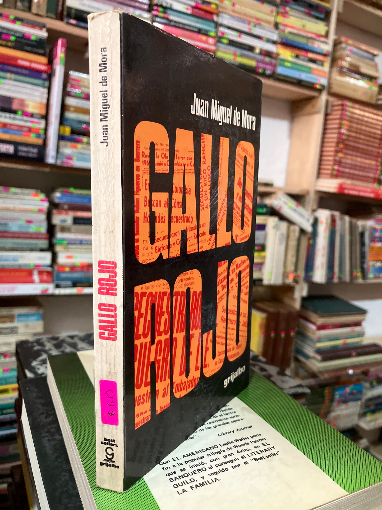 GALLO ROJO POR JUAN MIGUEL DE MORA USADO NOVELAS ALDAMA